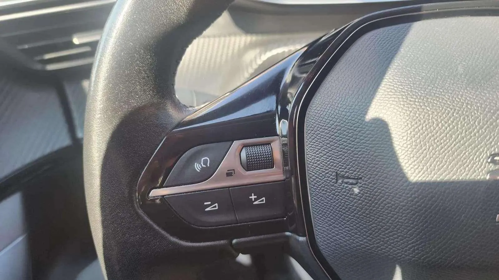 Peugeot 2008 Eléctrico Allure Pack - foto 11