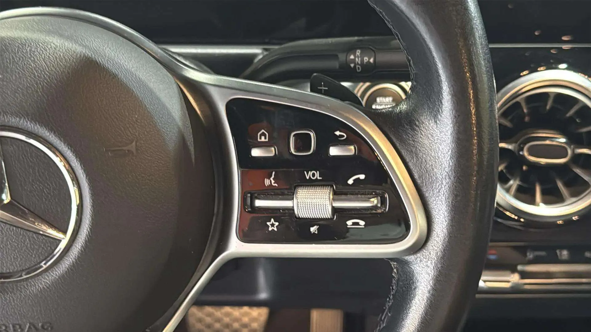 Mercedes-Benz GLB 200 d - foto 20