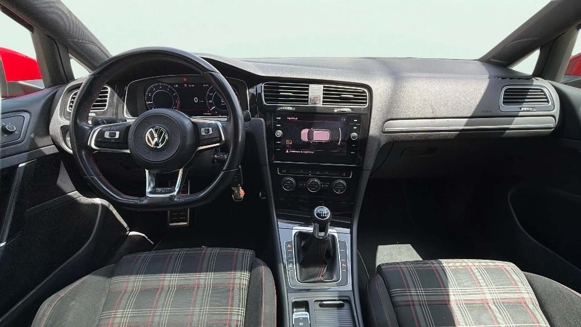 Volkswagen Golf GTI 2.0 TSI - foto 10