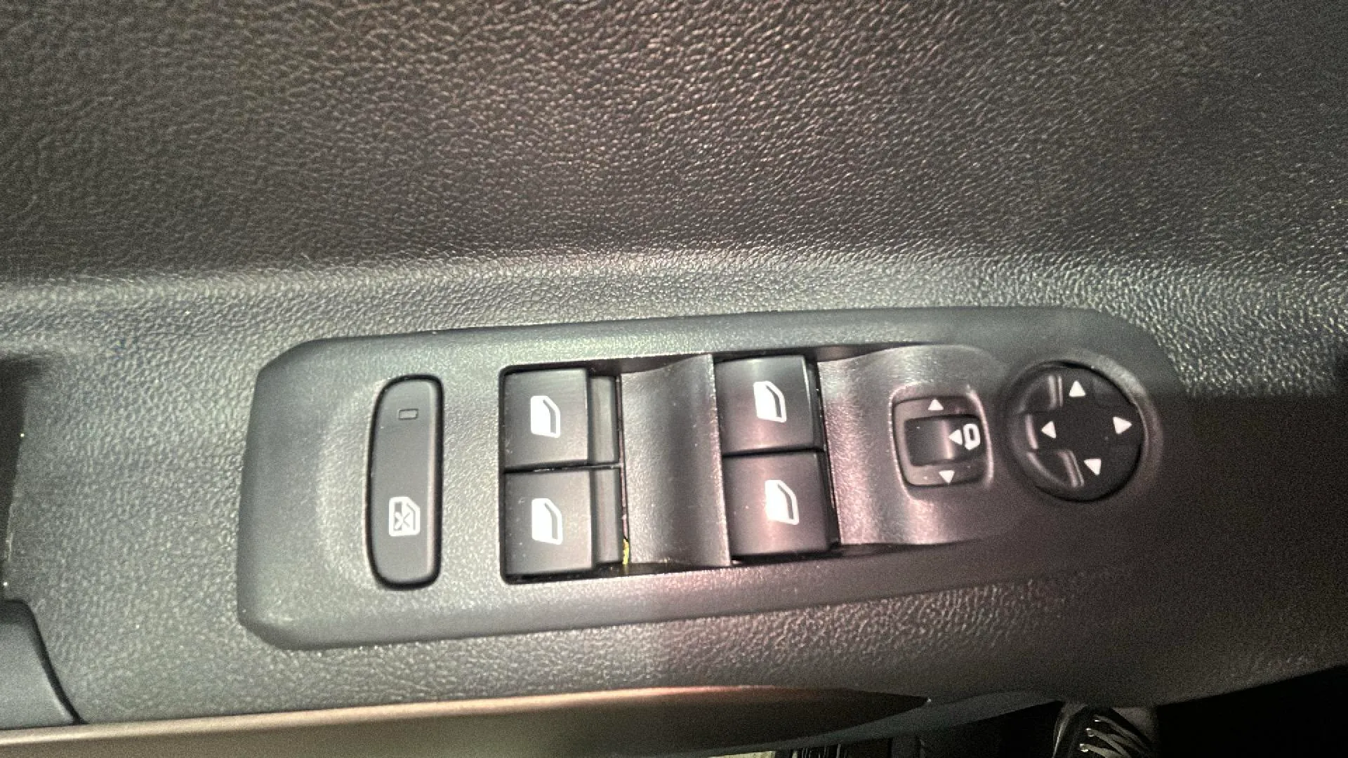 Peugeot Rifter GT BlueHDi 130 - foto 23