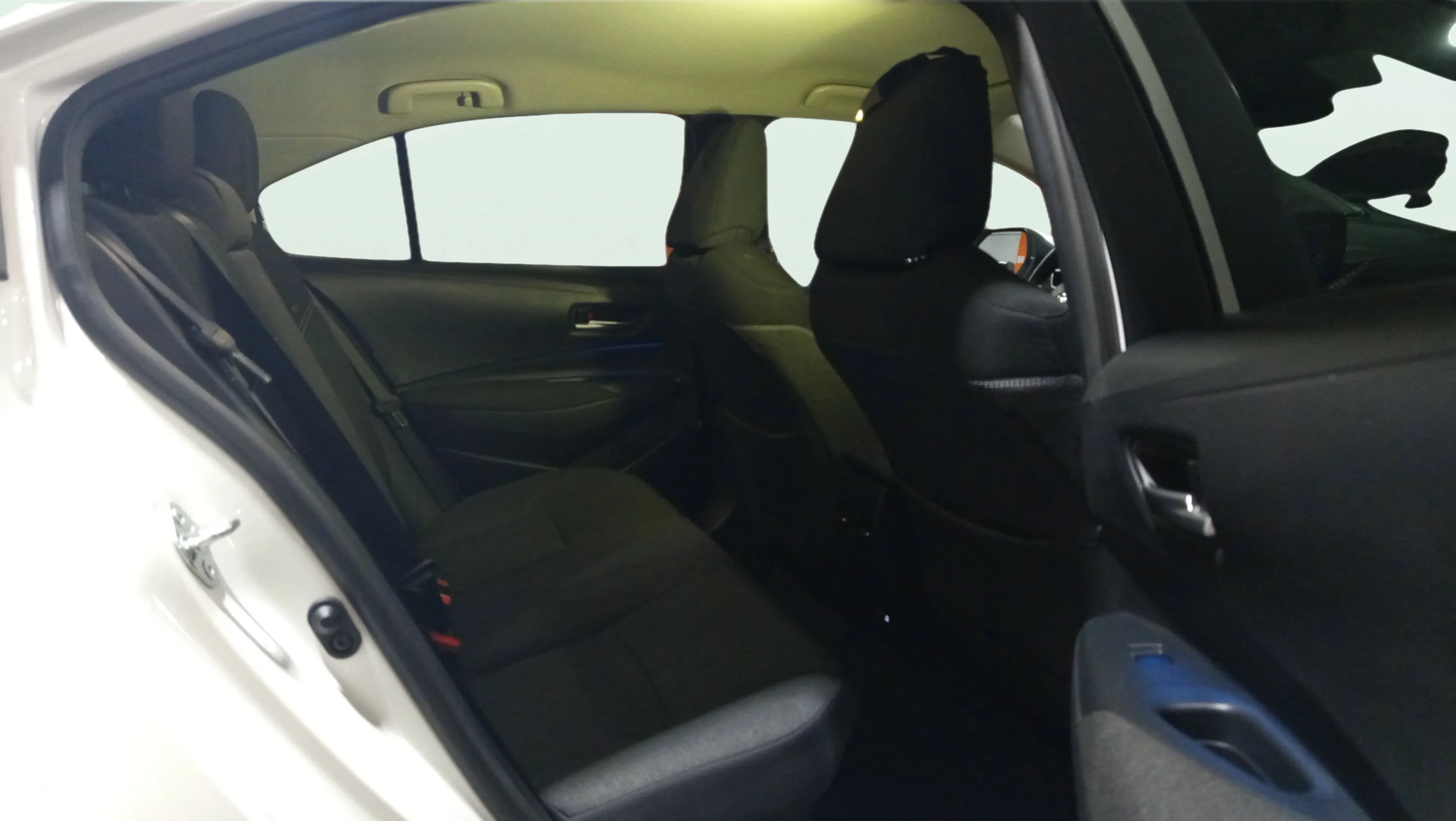 Toyota Corolla 140H Style - foto 19