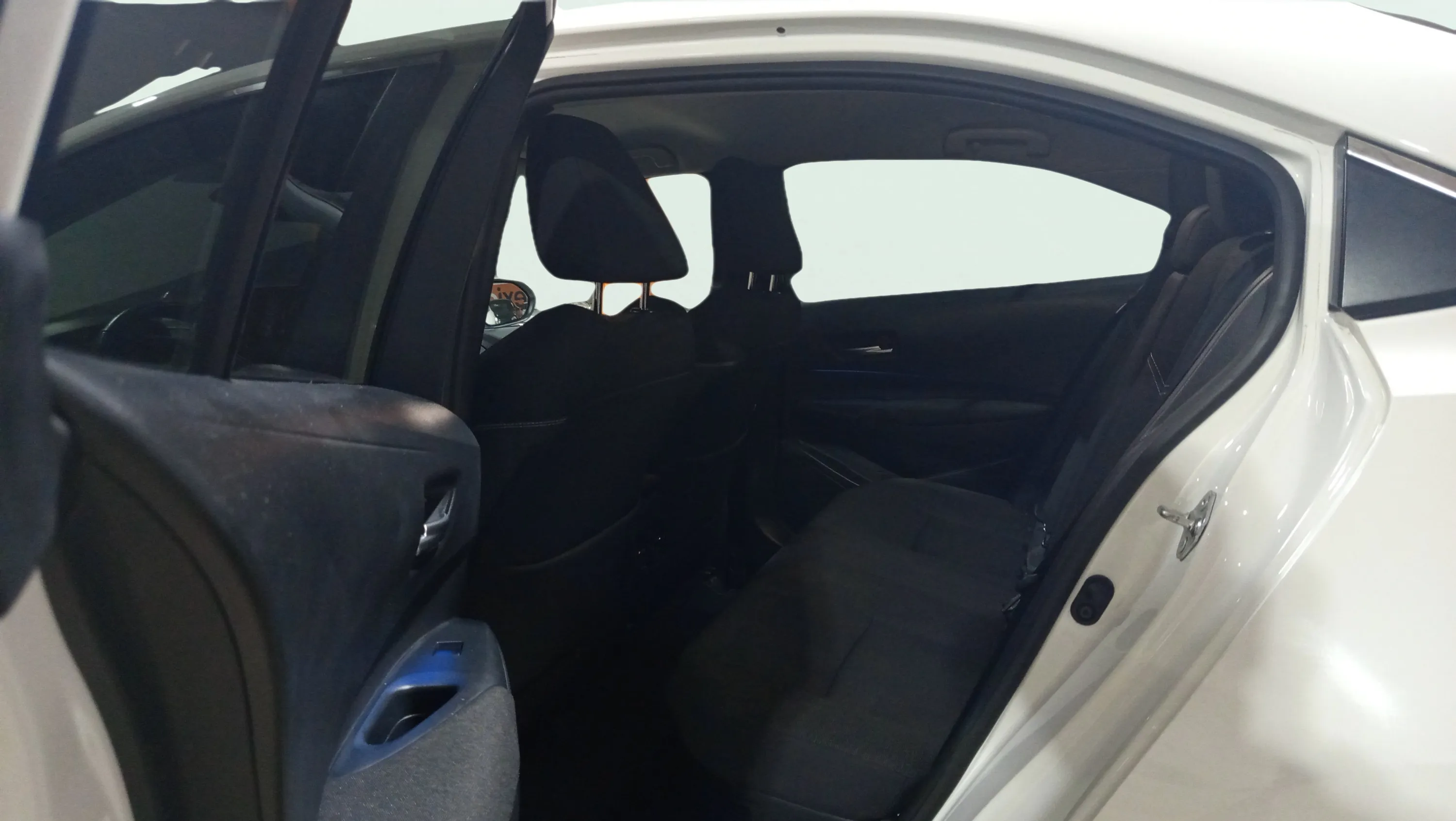 Toyota Corolla 140H Style - foto 18