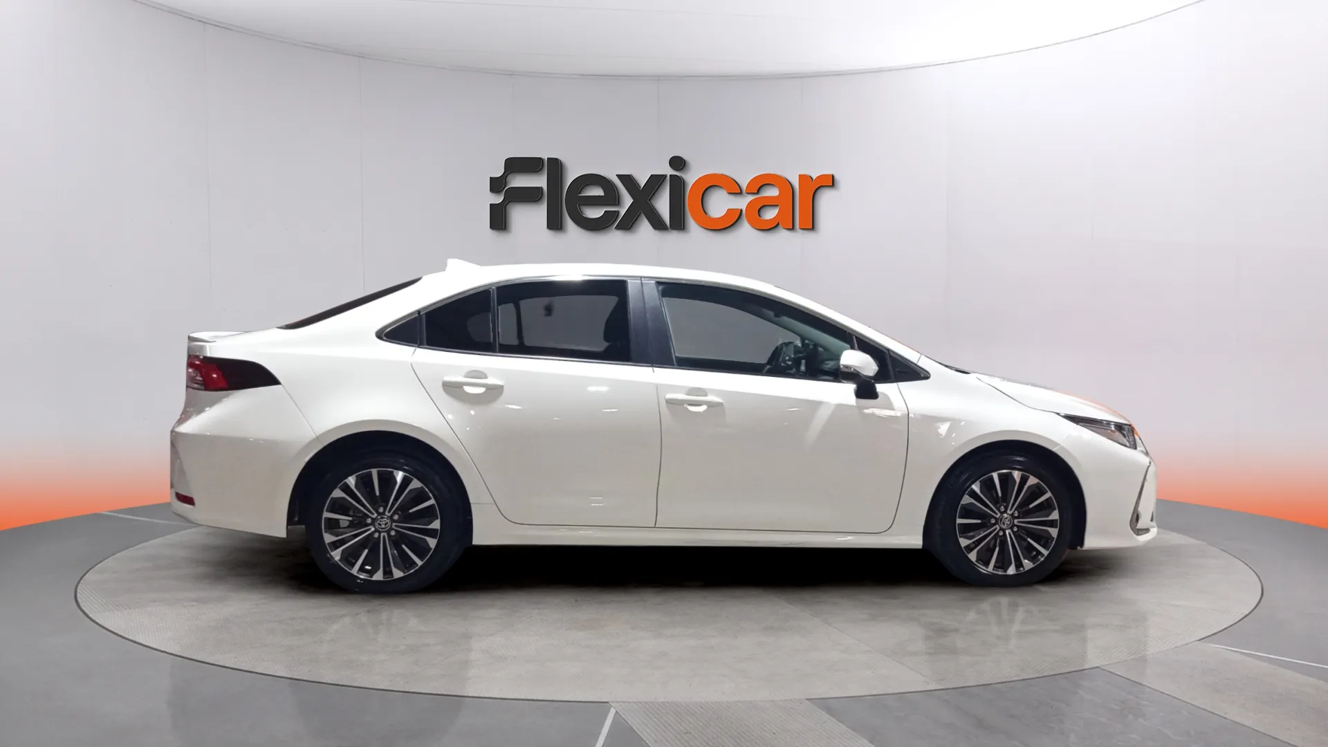 Toyota Corolla 140H Style - foto 7