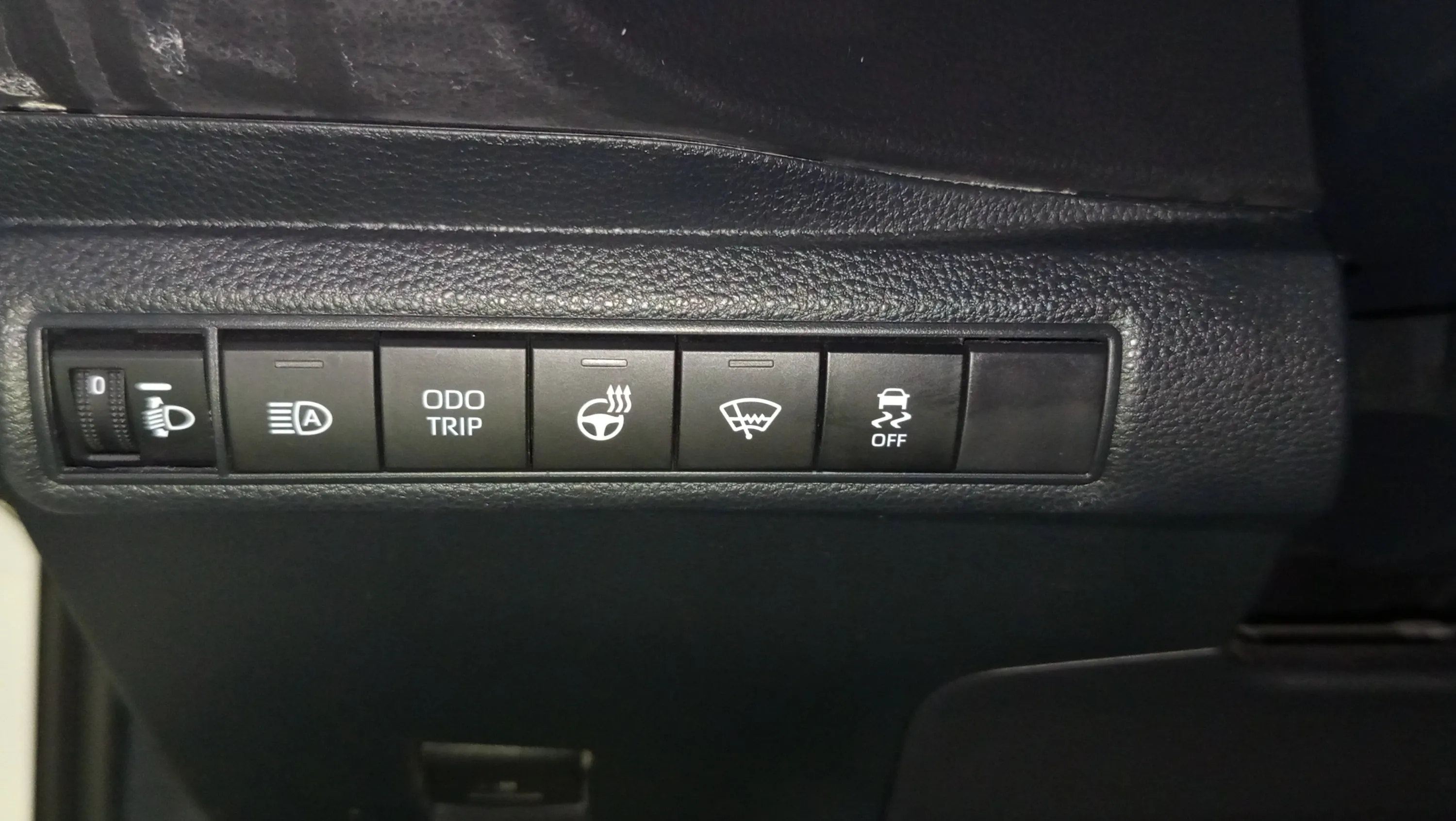 Toyota Corolla 140H Style - foto 24