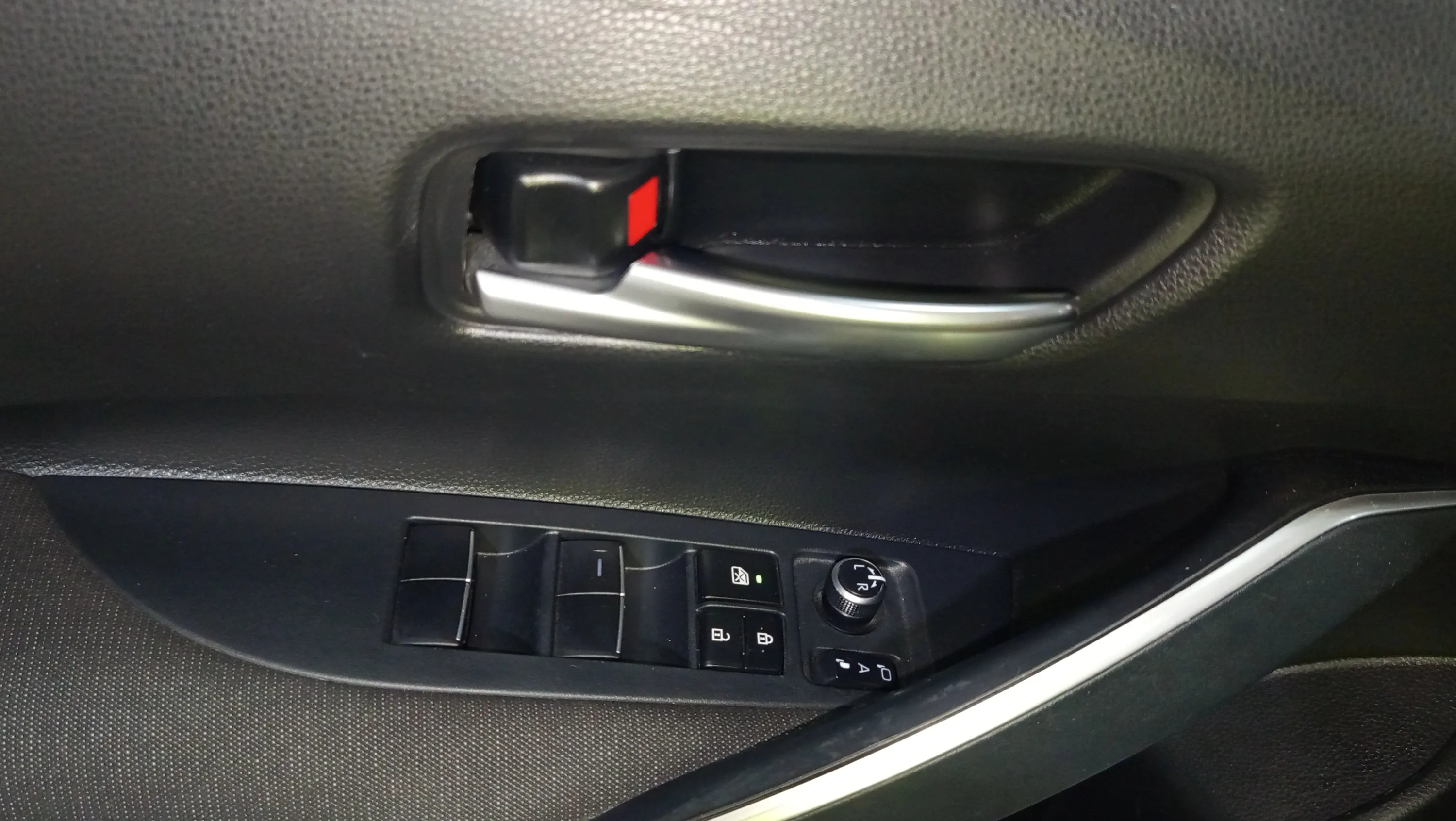 Toyota Corolla 140H Style - foto 27