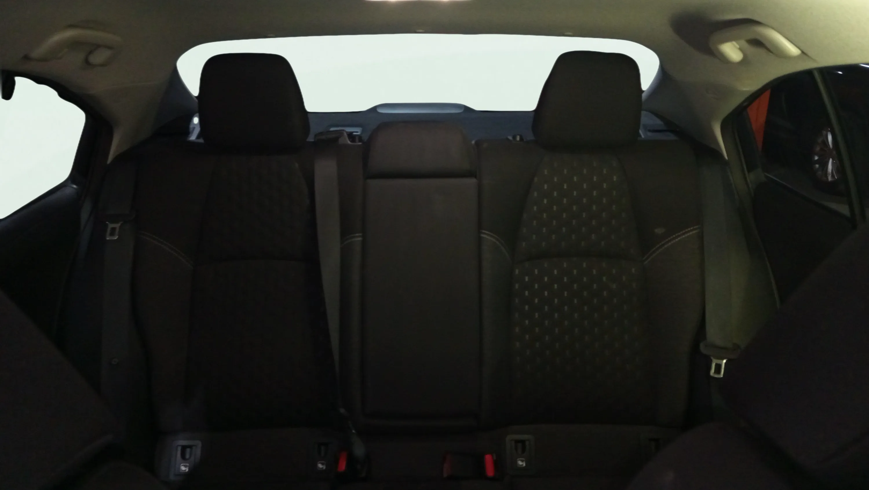 Toyota Corolla 140H Style - foto 21