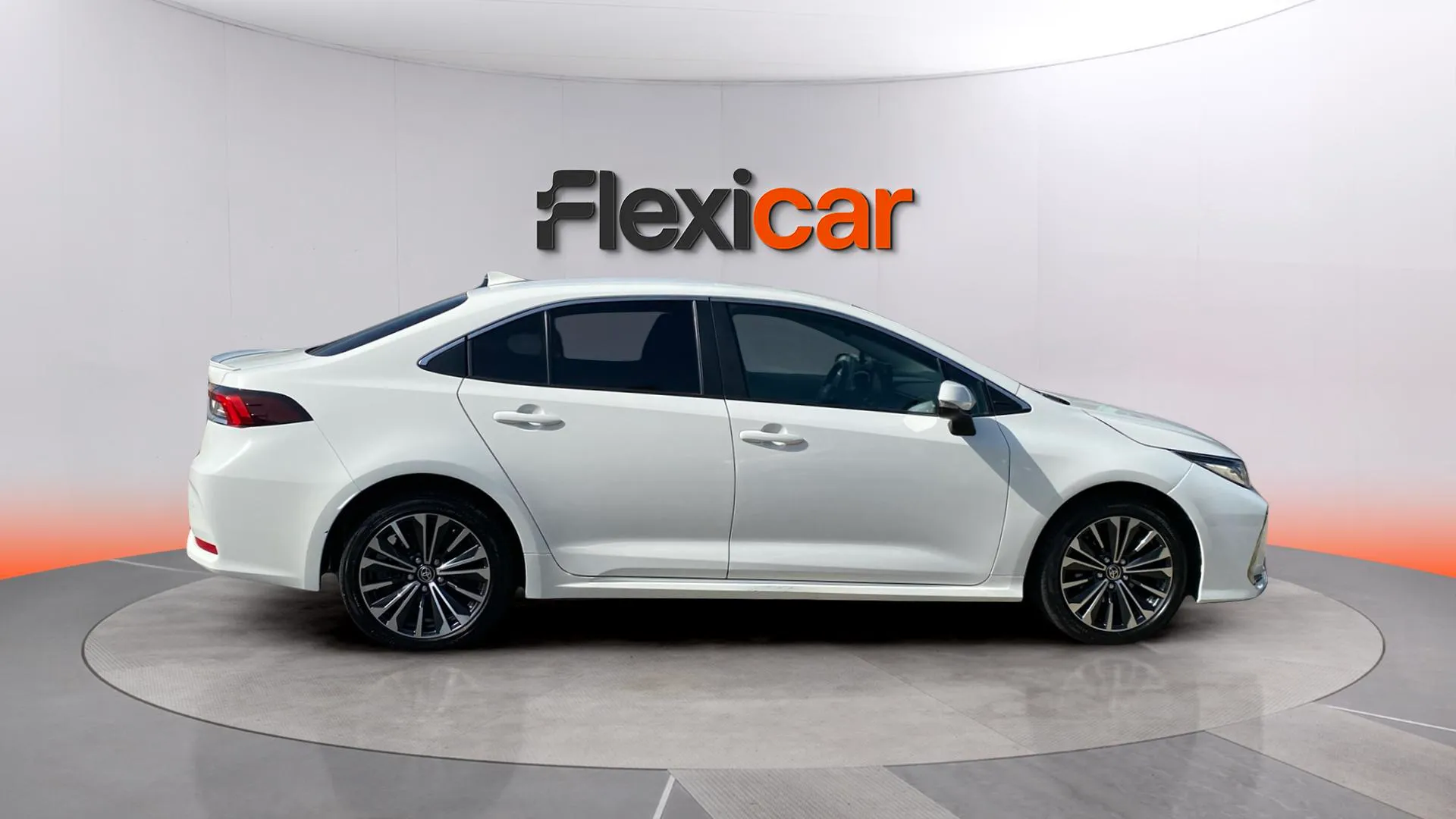 Toyota Corolla 140H Style - foto 7