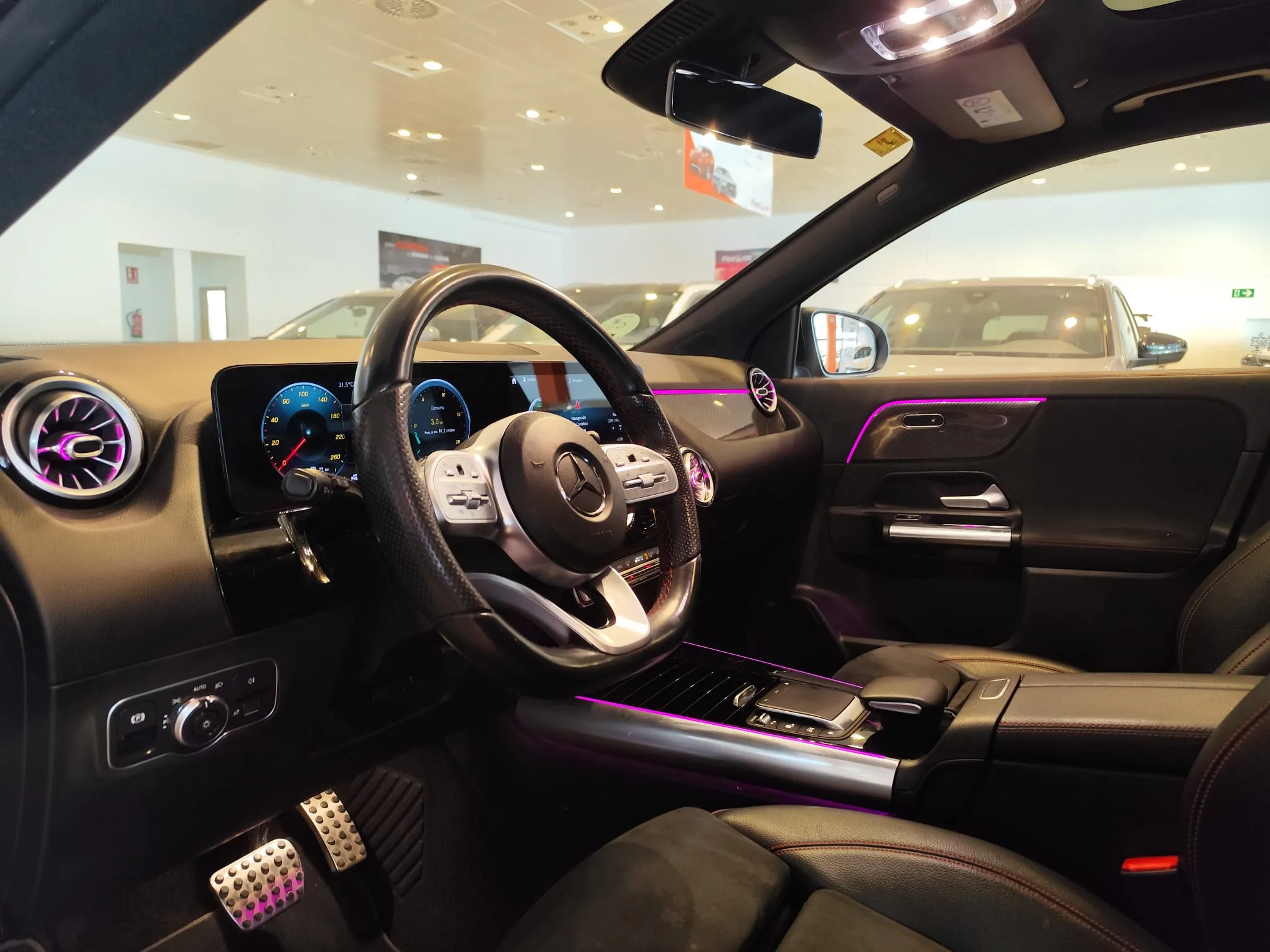 Mercedes-Benz GLA 200 - foto 10