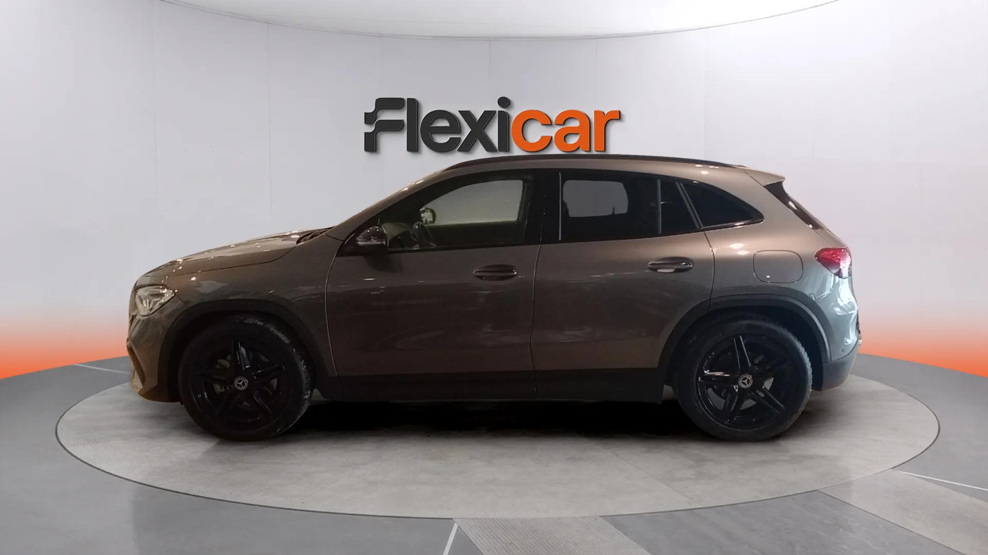 Mercedes-Benz GLA 200 - foto 4