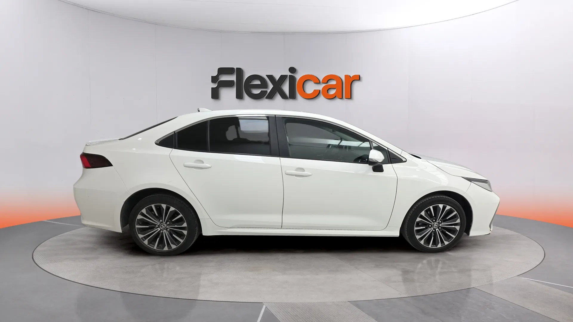 Toyota Corolla 140H Style - foto 4