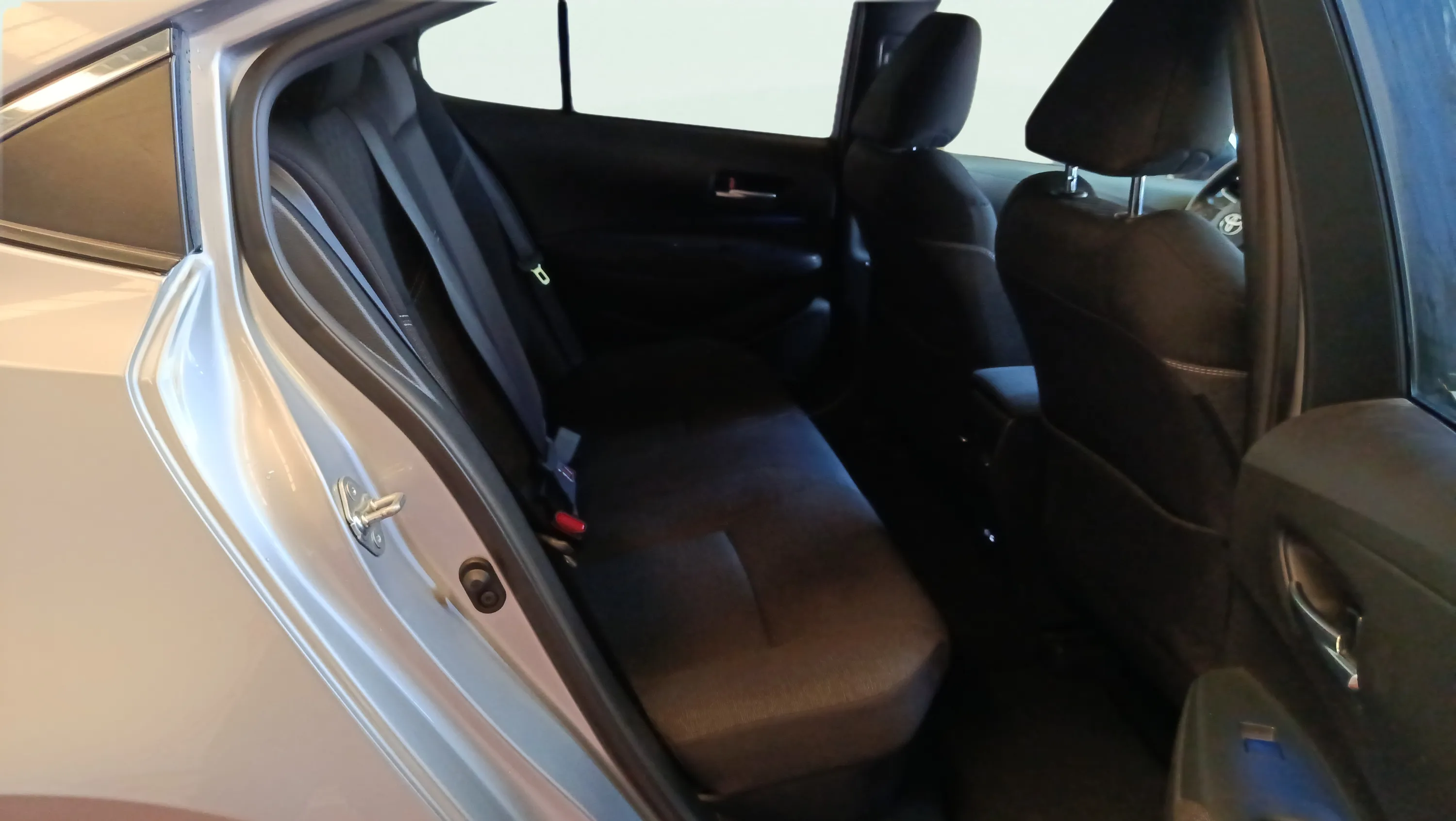 Toyota Corolla 140H Style - foto 13