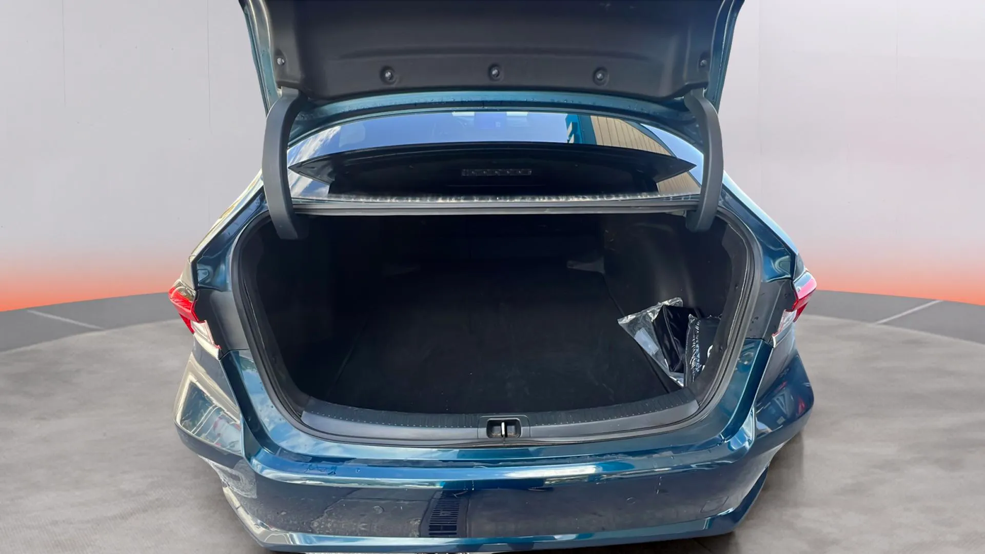 Toyota Corolla 140H Style - foto 14
