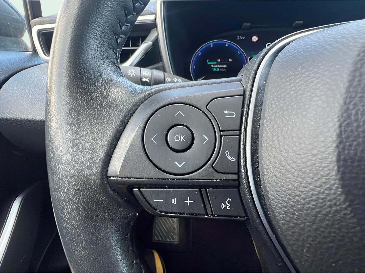 Toyota Corolla 140H Style - foto 19