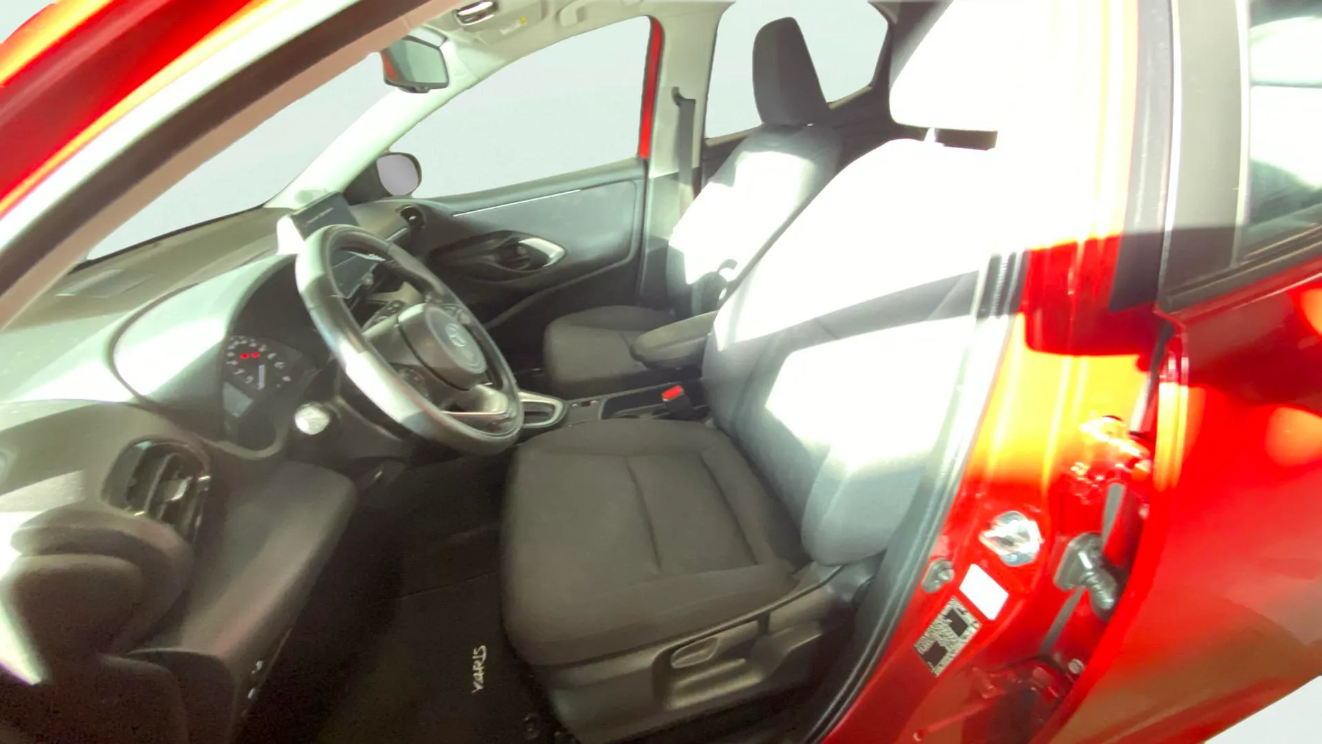 Toyota Yaris 1.5 120H Active Plus - foto 10