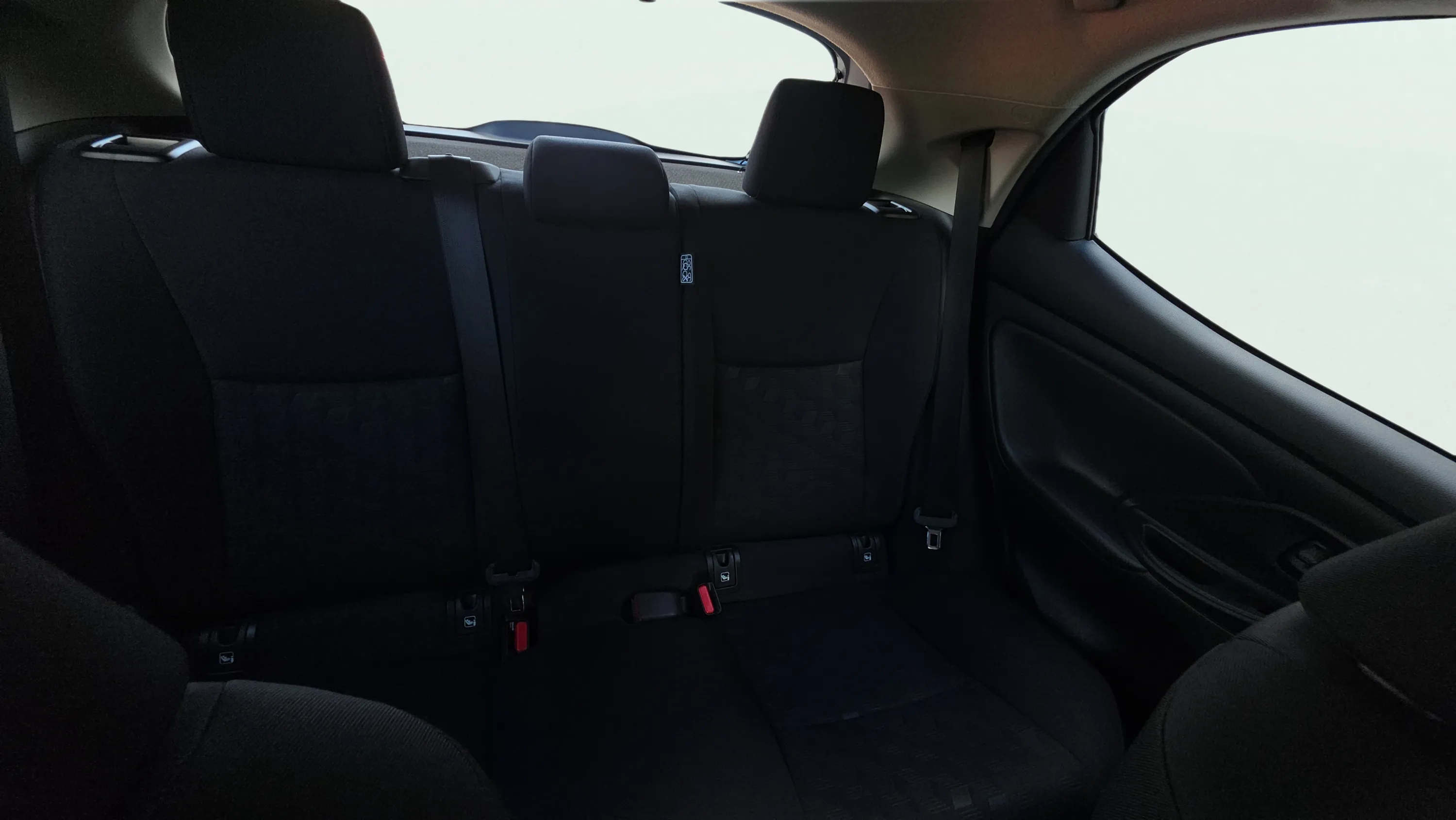 Toyota Yaris 1.5 120H Active Plus ECOVan - foto 13