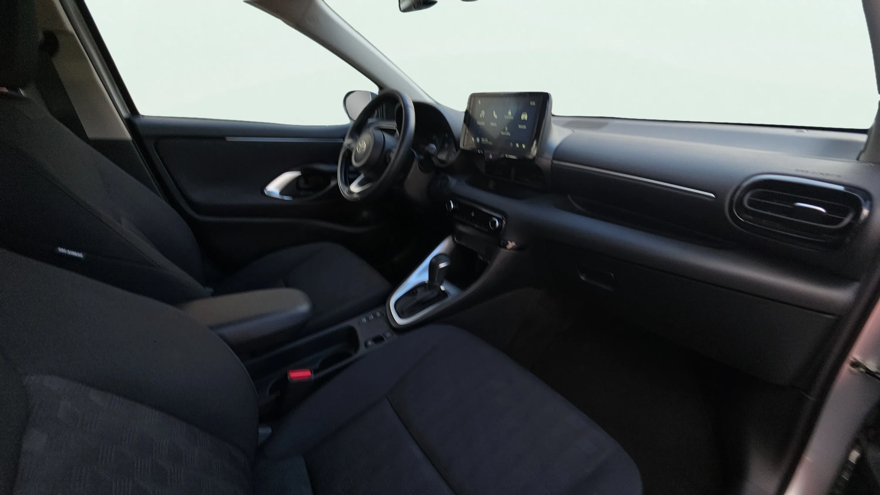 Toyota Yaris 1.5 120H Active Plus ECOVan - foto 14