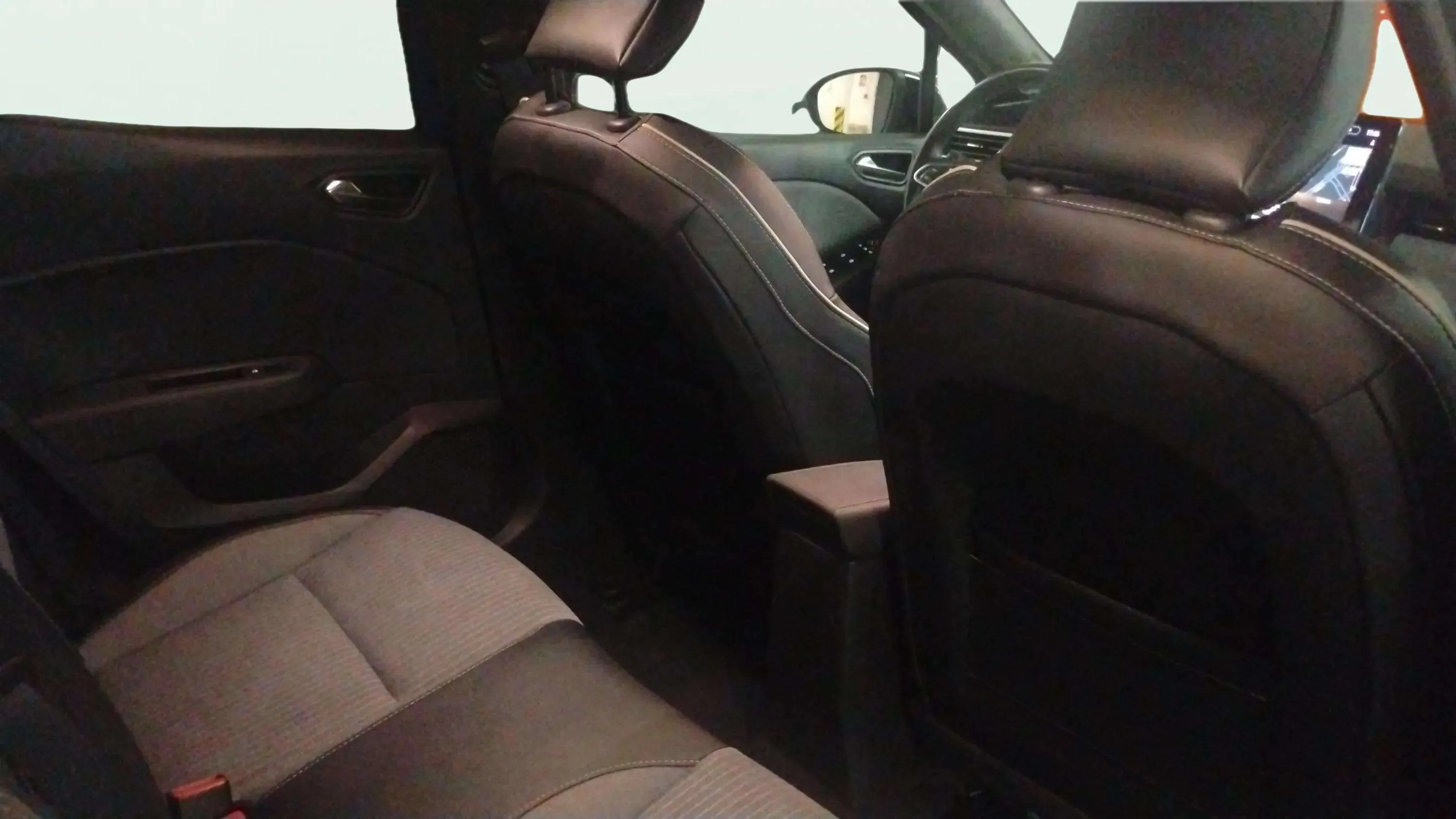 Renault Clio Techno TCe - foto 11