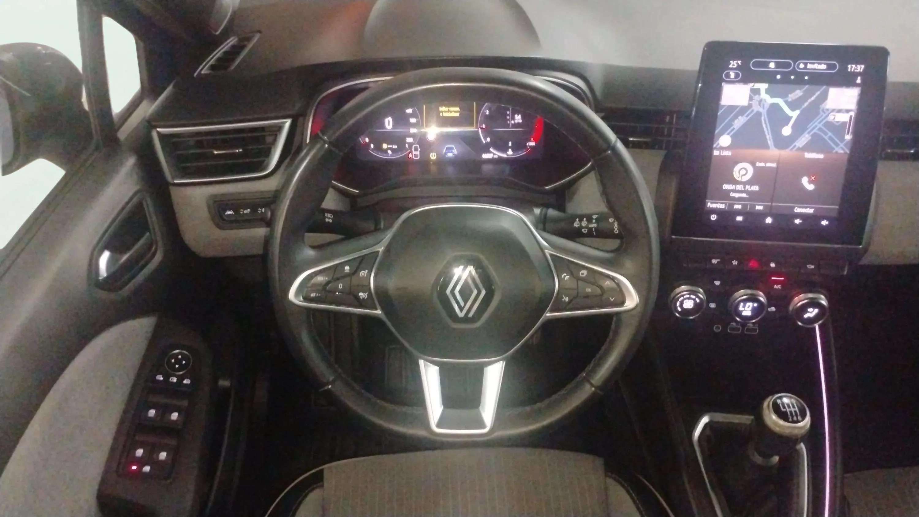 Renault Clio Techno TCe - foto 17