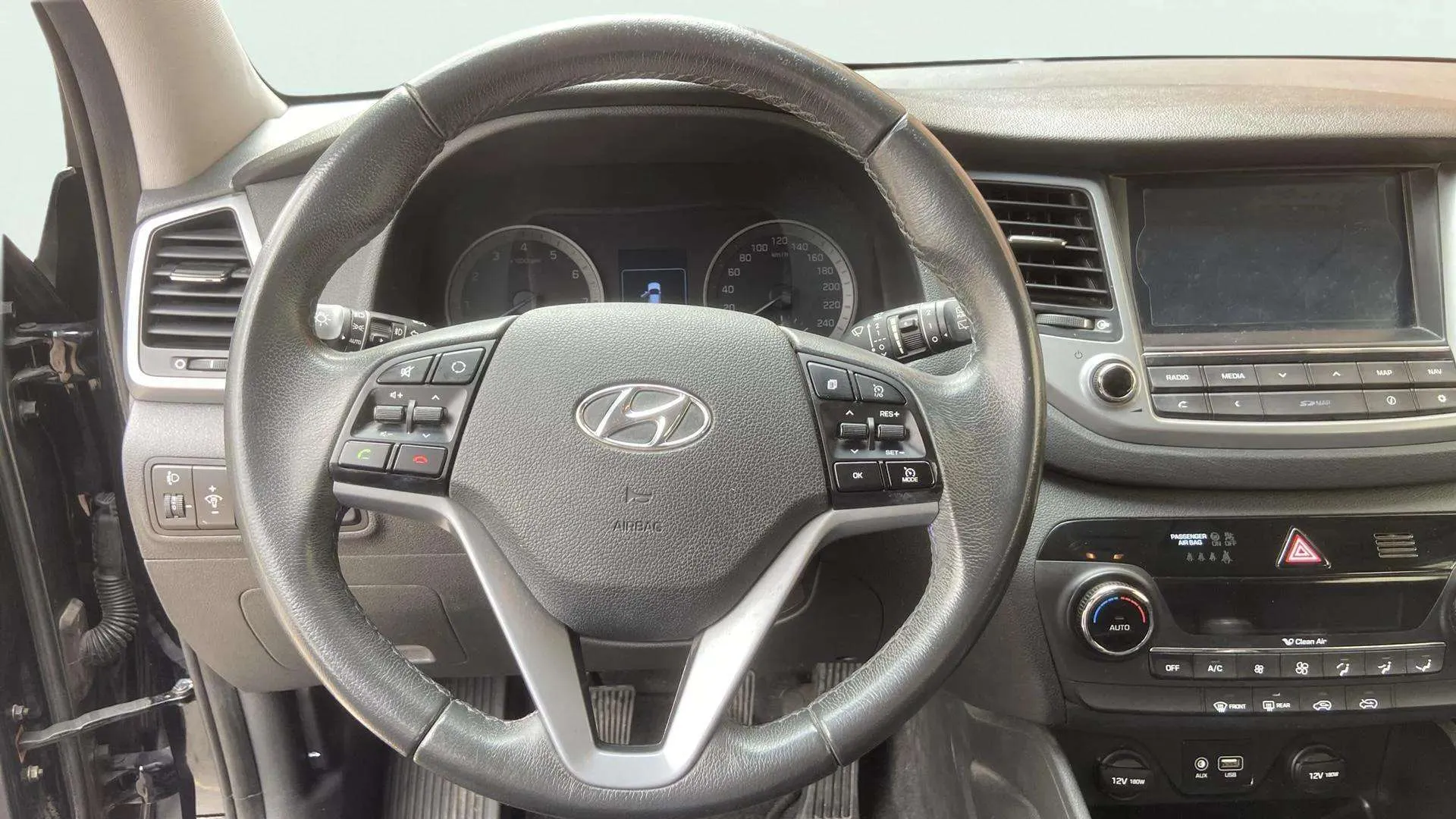 Hyundai Tucson 1.6 GDi BlueDrive 25 Aniversario 4x2 - foto 12