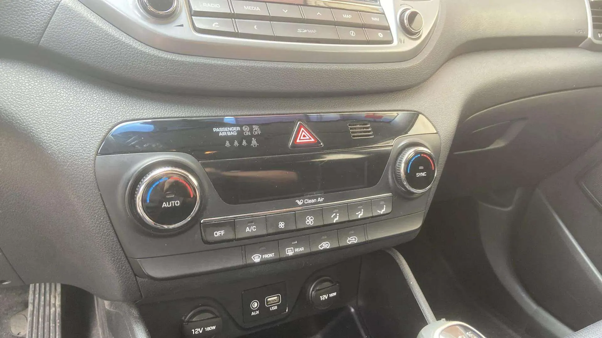Hyundai Tucson 1.6 GDi BlueDrive 25 Aniversario 4x2 - foto 18
