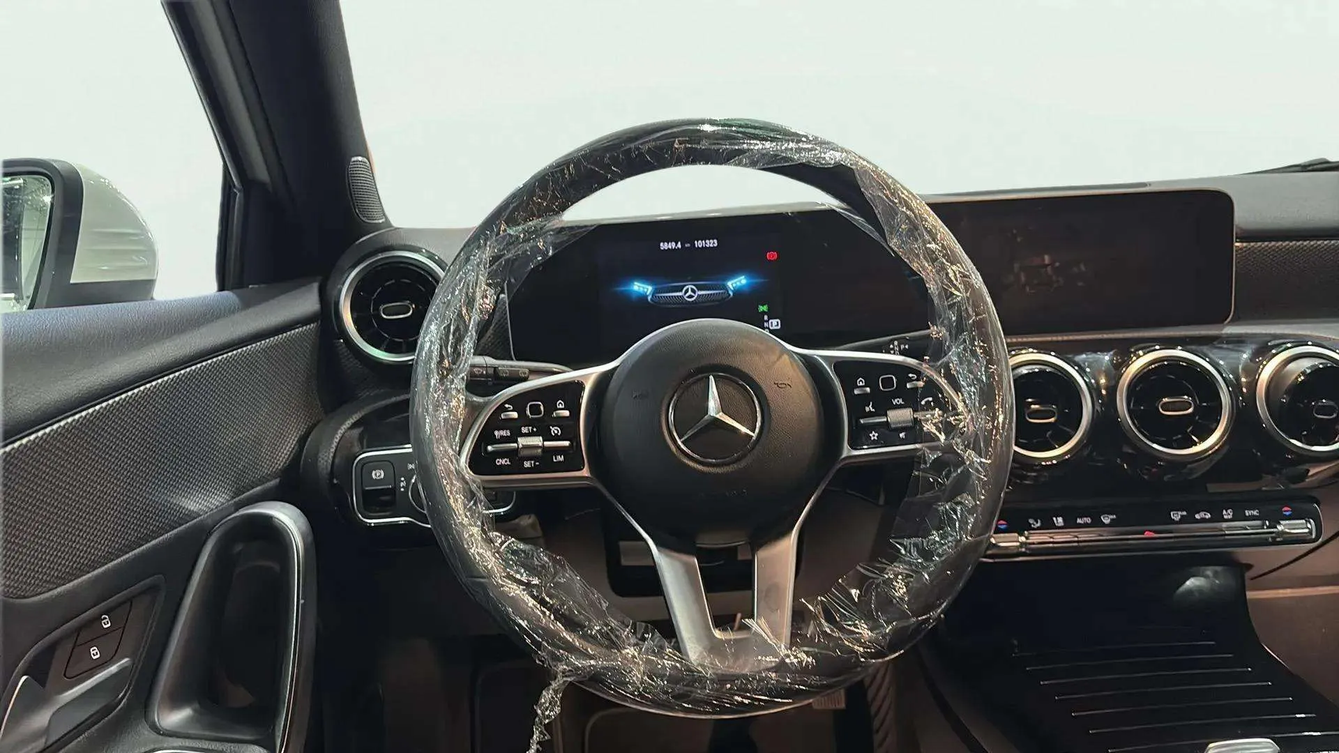 Mercedes-Benz Clase A A 200 d - foto 12