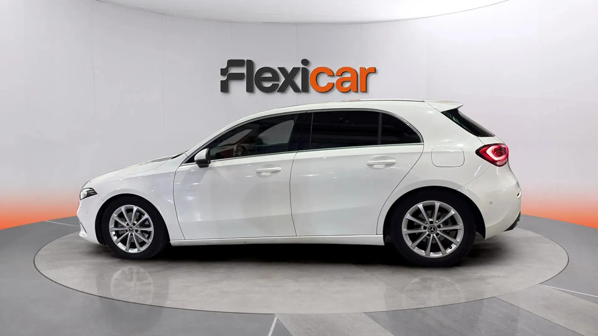 Mercedes-Benz Clase A A 200 d - foto 4
