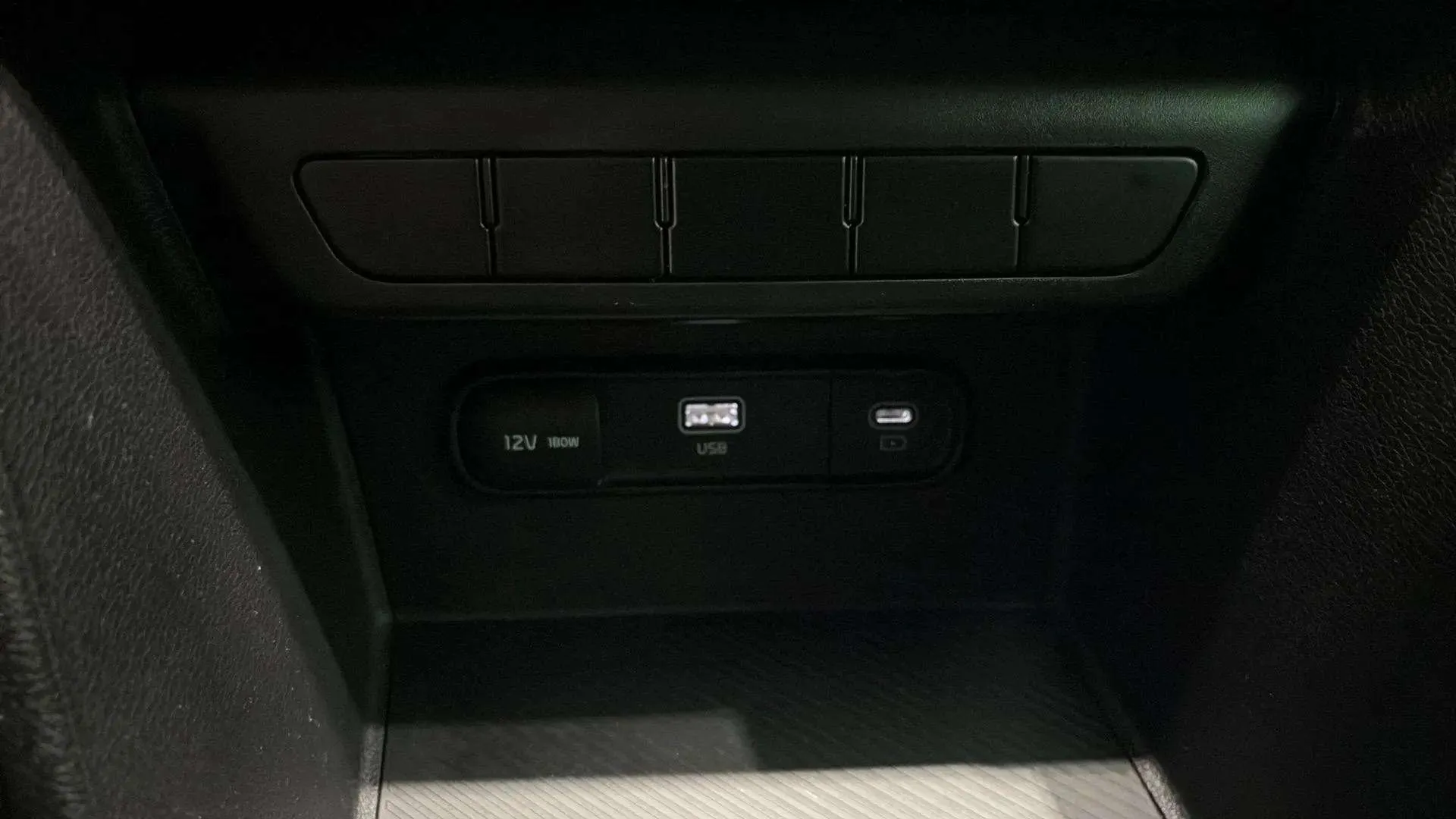 Kia Sportage 1.6 T-GDi Drive 4x2 - foto 22