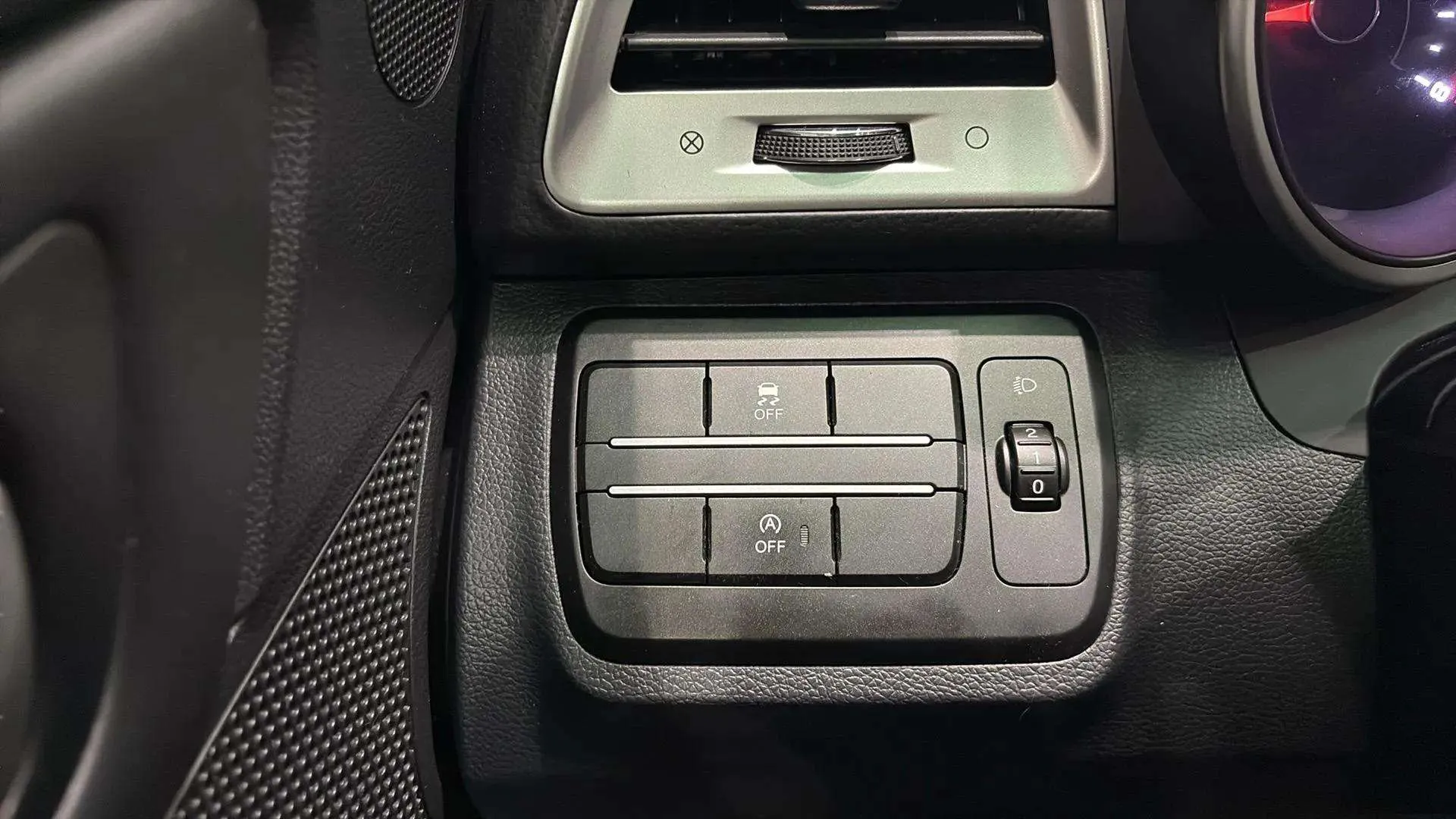 SsangYong Tivoli G16 Limited 4x2 - foto 17