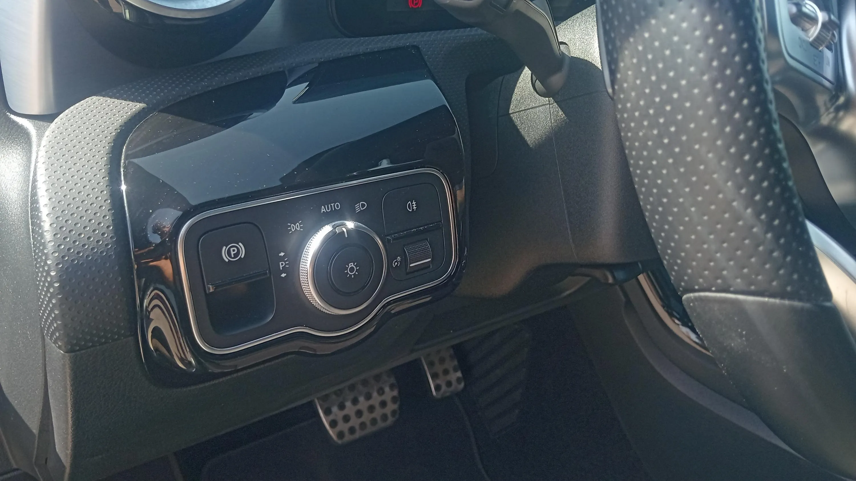 Mercedes-Benz CLA 200 D DCT Shooting Brake - foto 25