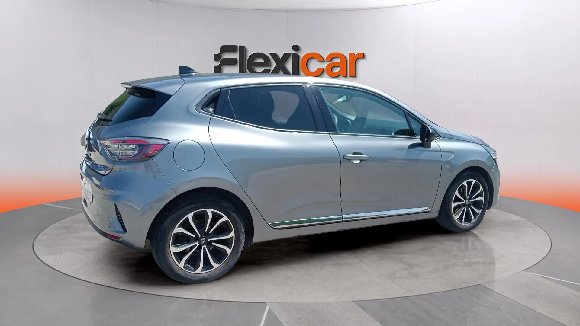 Renault Clio Techno TCe 90 - foto 11