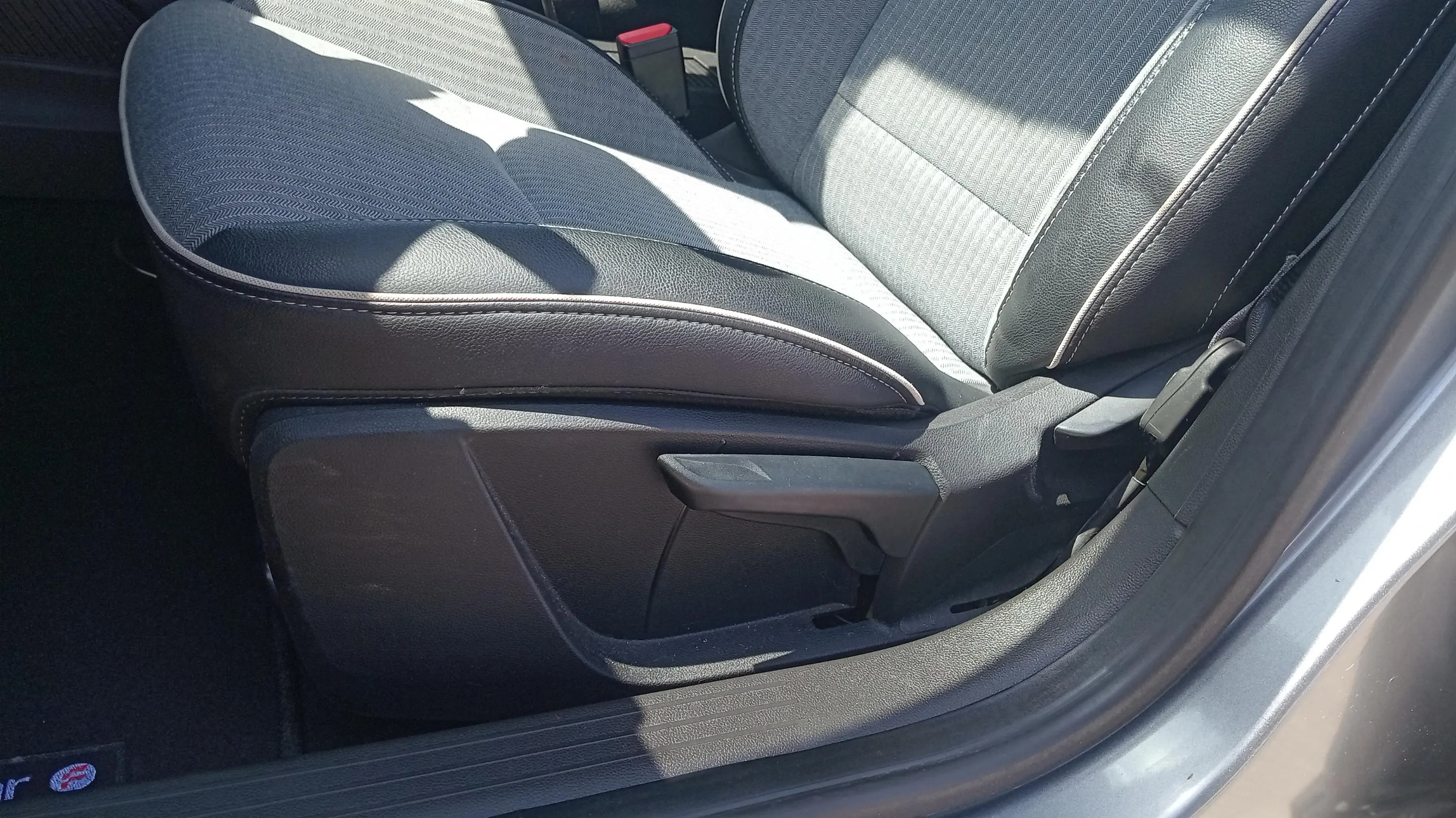 Renault Clio Techno TCe 90 - foto 22