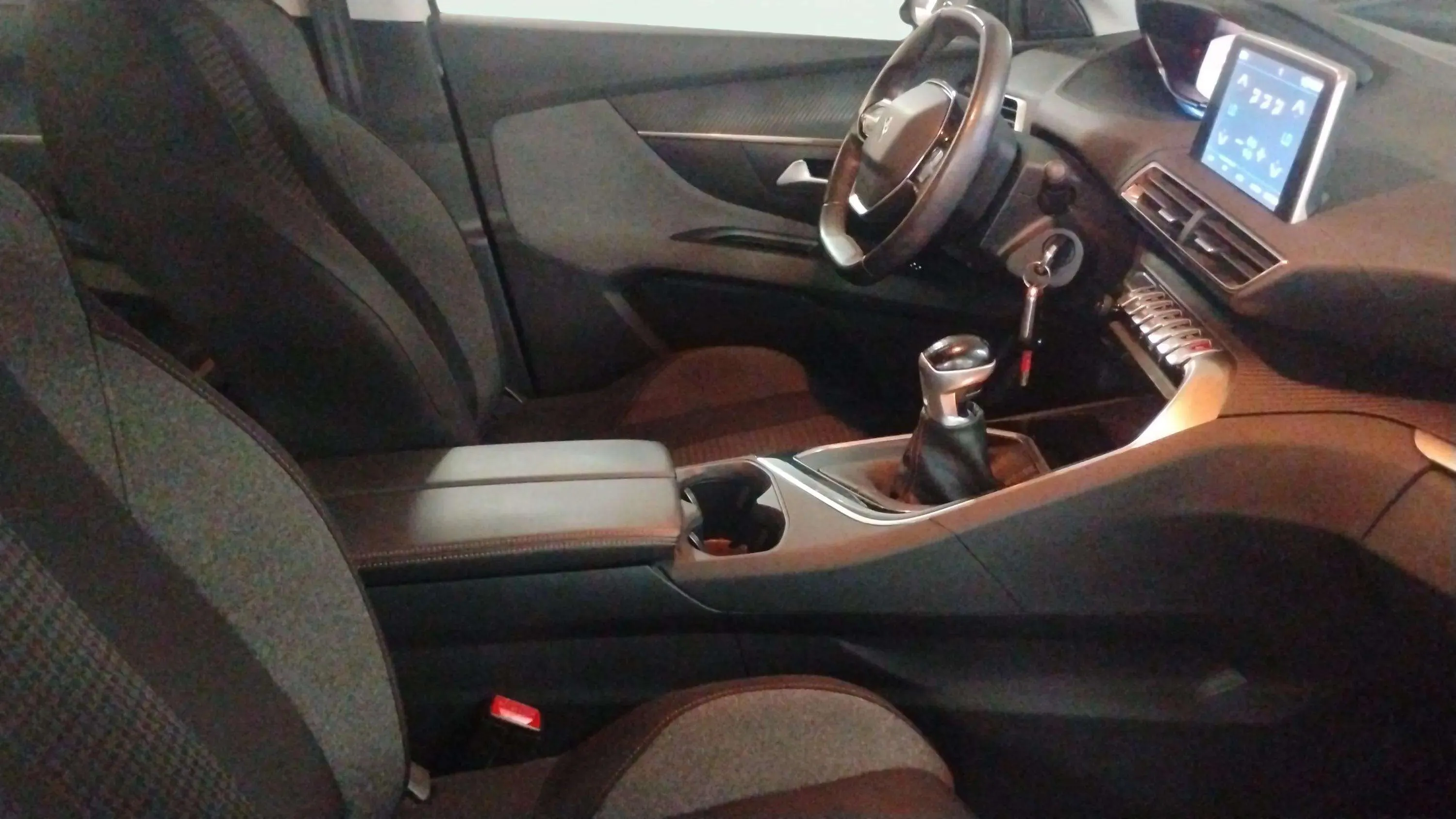 Peugeot 5008 1.5 BlueHDi Active - foto 15