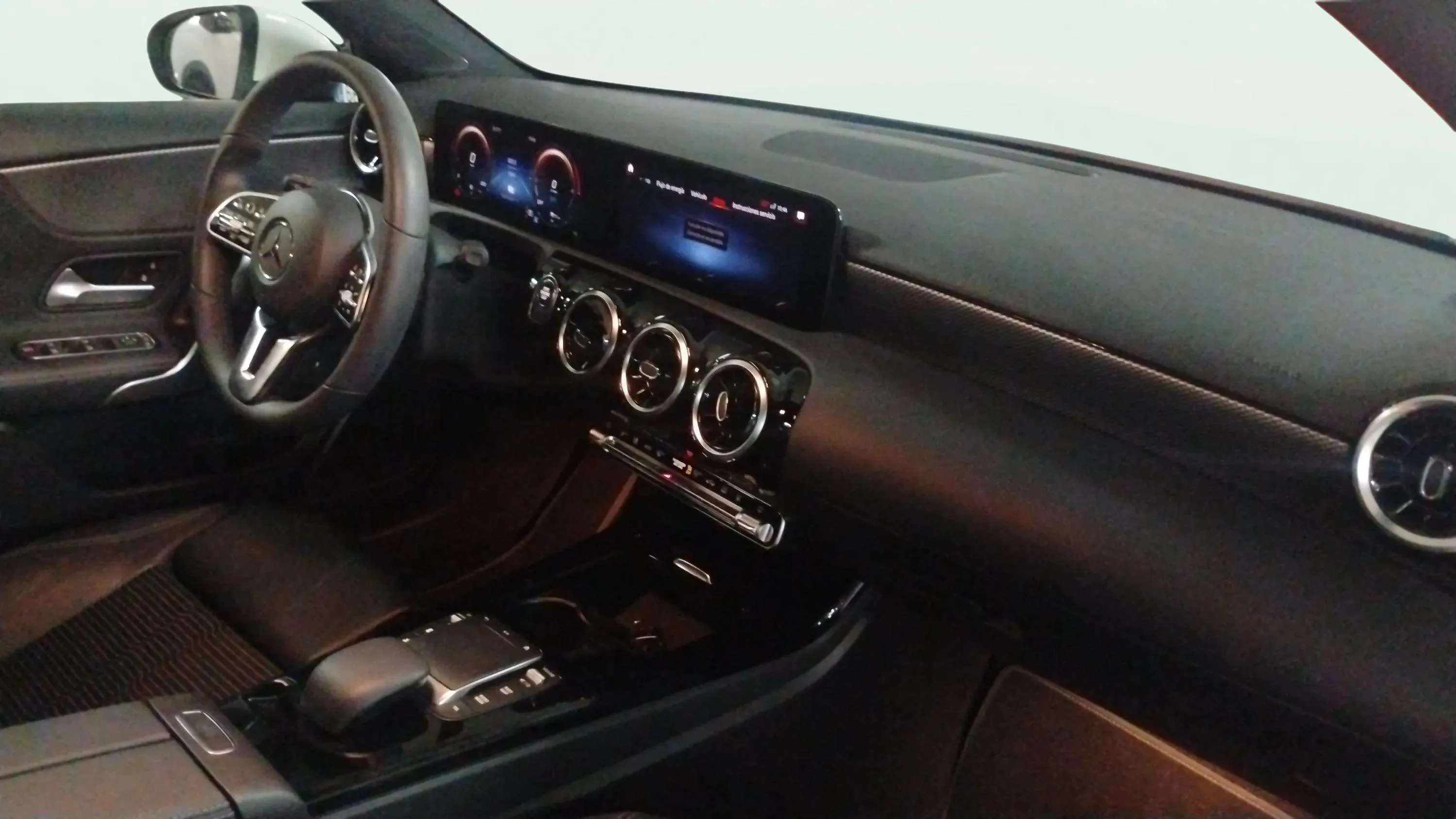 Mercedes-Benz Clase A A 250 e - foto 14