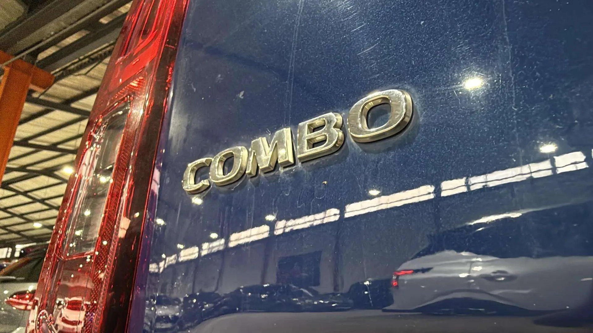 Opel Combo 1.5 TD Eleg. Plus XL - foto 31