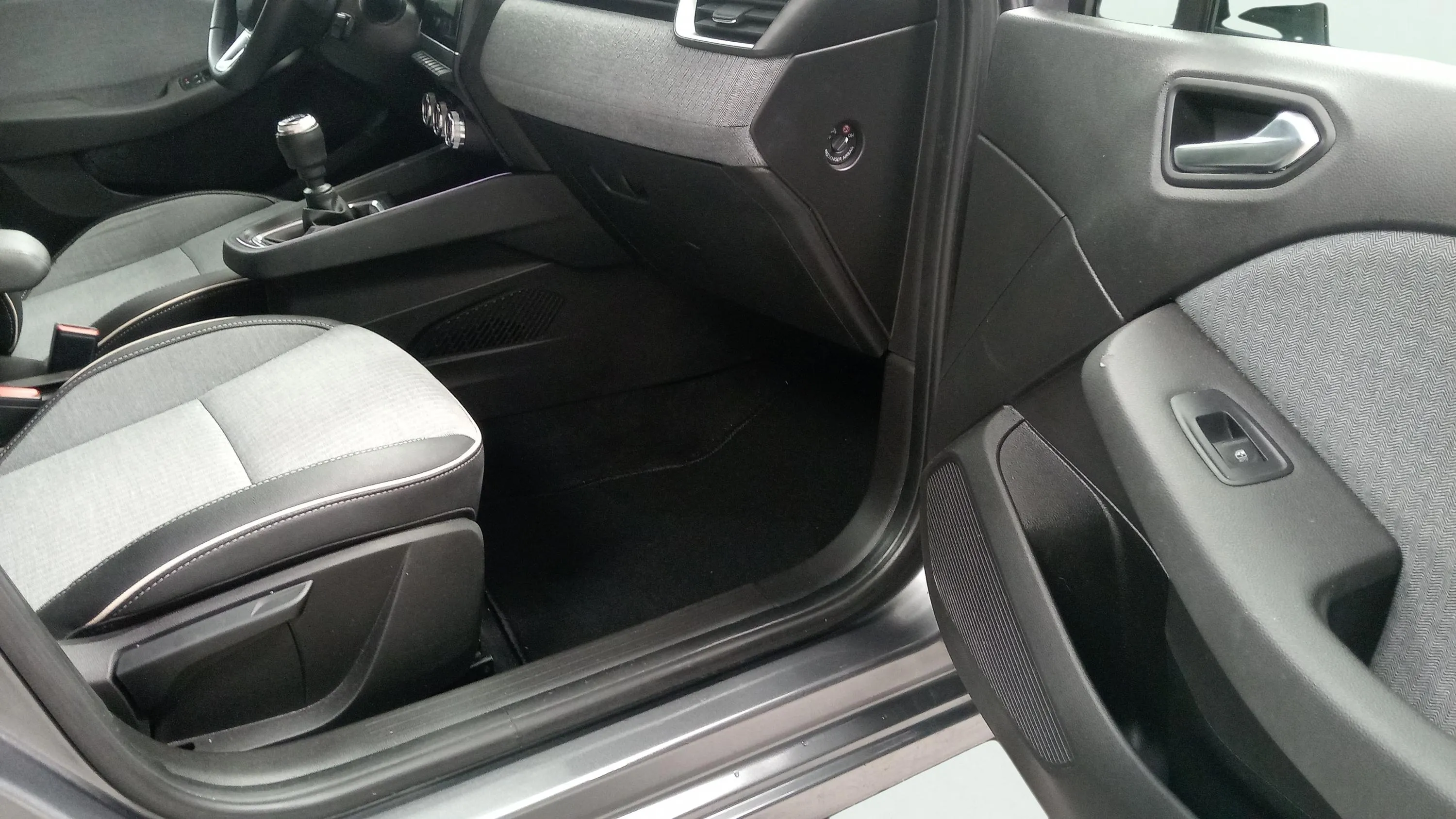 Renault Clio Equilibre TCe - foto 18