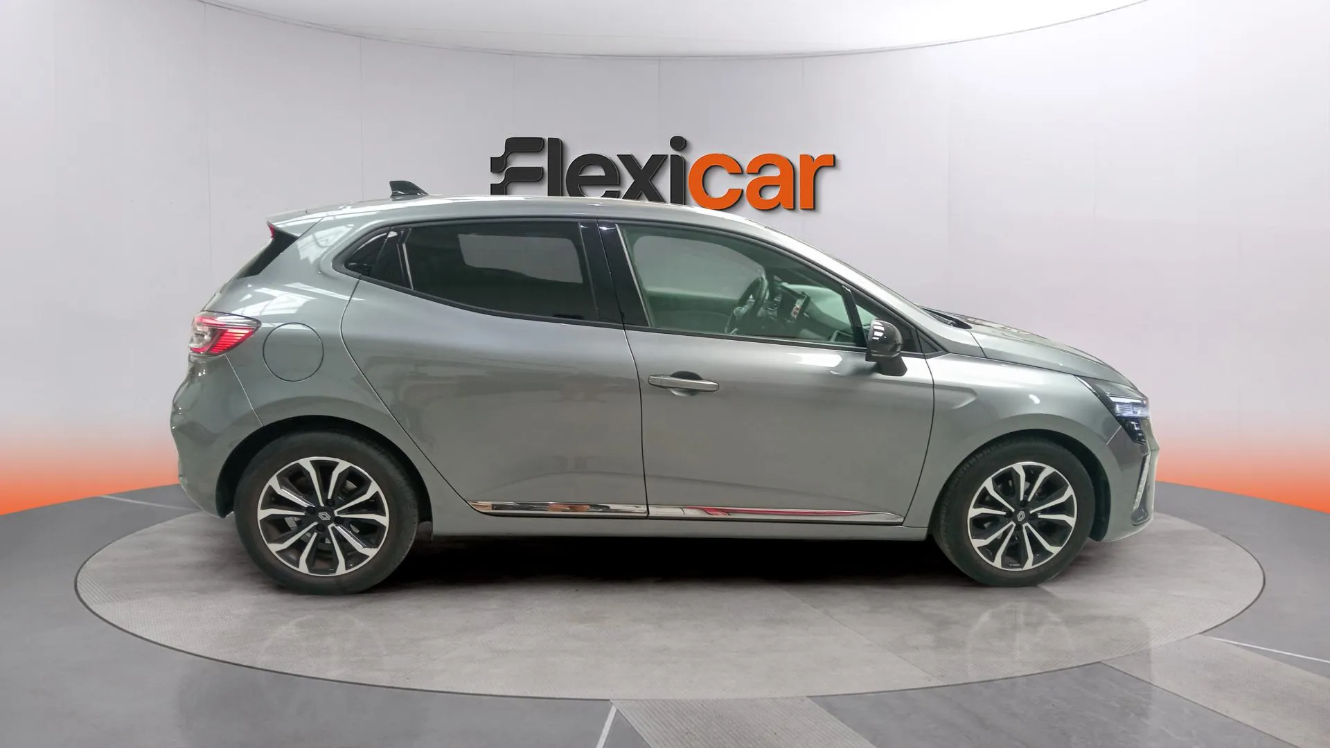 Renault Clio Equilibre TCe - foto 11