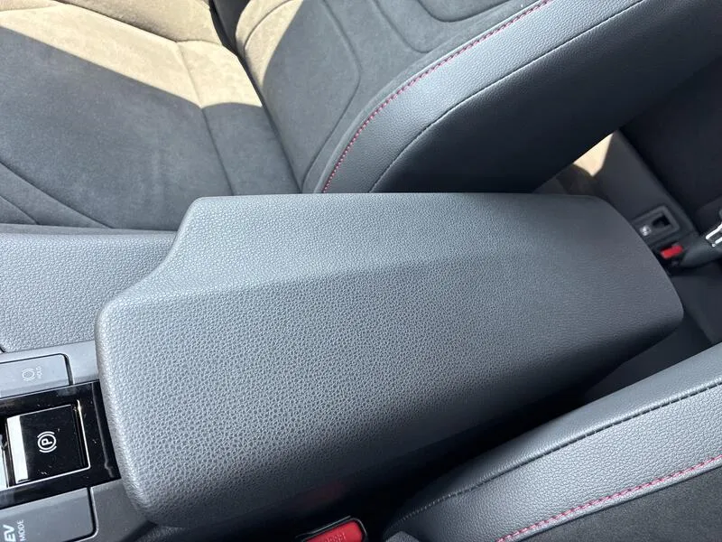 Toyota C-HR Hybrid 200 GR Sport - foto 40