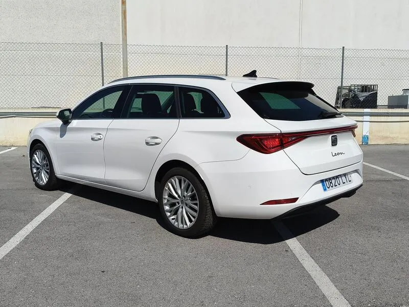 SEAT León 1.5 eTSI Xcellence - foto 4