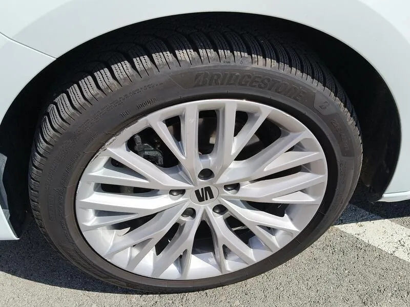 SEAT León 1.5 eTSI Xcellence - foto 11