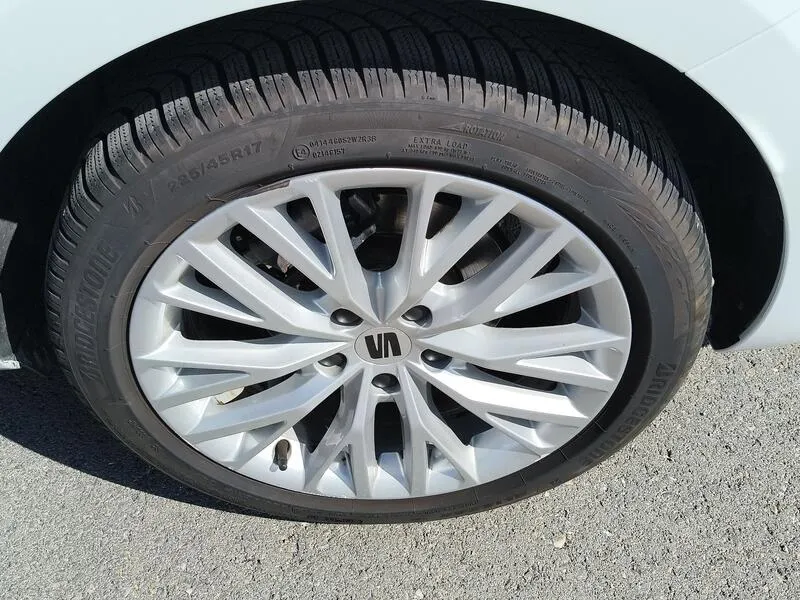 SEAT León 1.5 eTSI Xcellence - foto 12