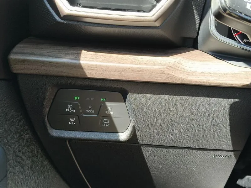 SEAT León 1.5 eTSI Xcellence - foto 33