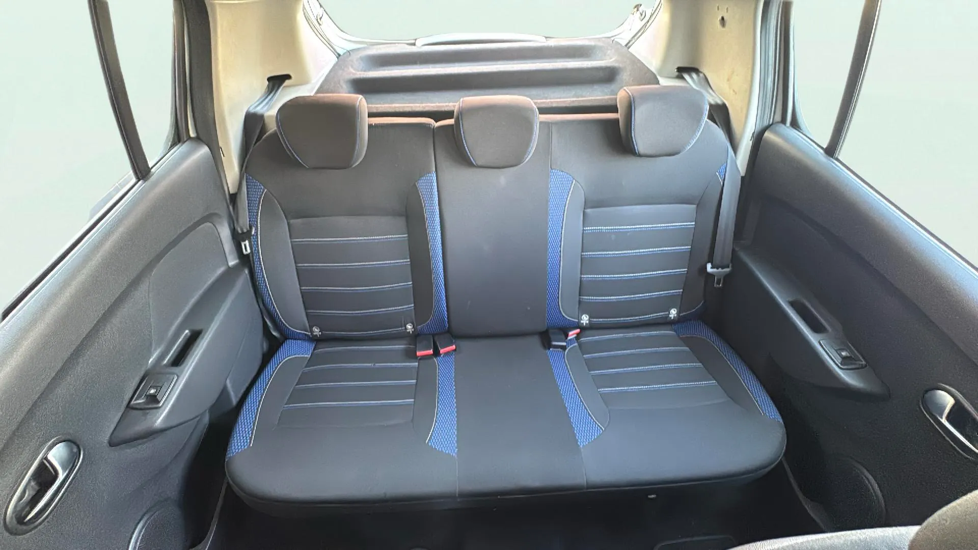 Dacia Sandero Comfort TCe 1.0 - foto 9