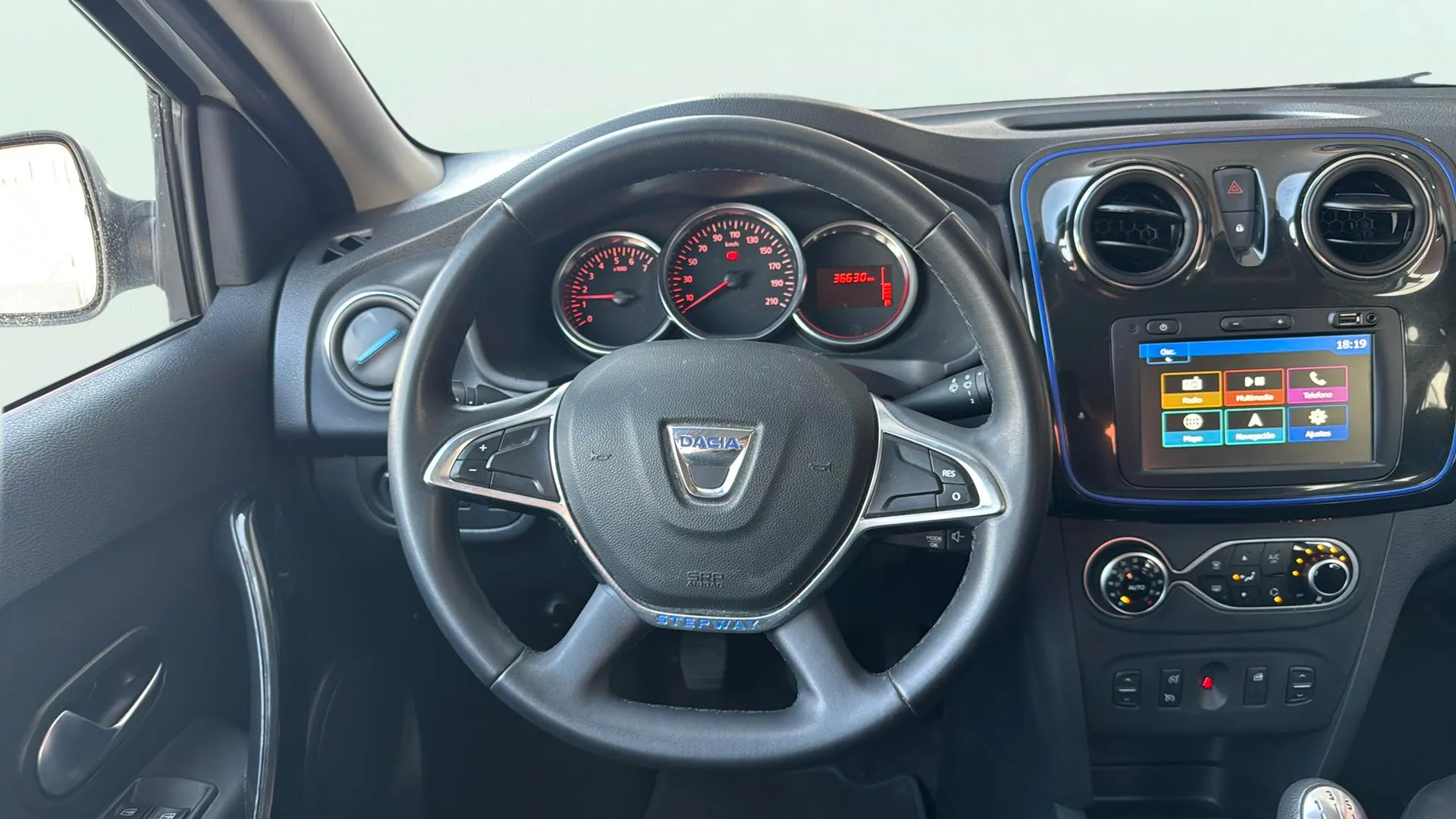 Dacia Sandero Comfort TCe 1.0 - foto 13