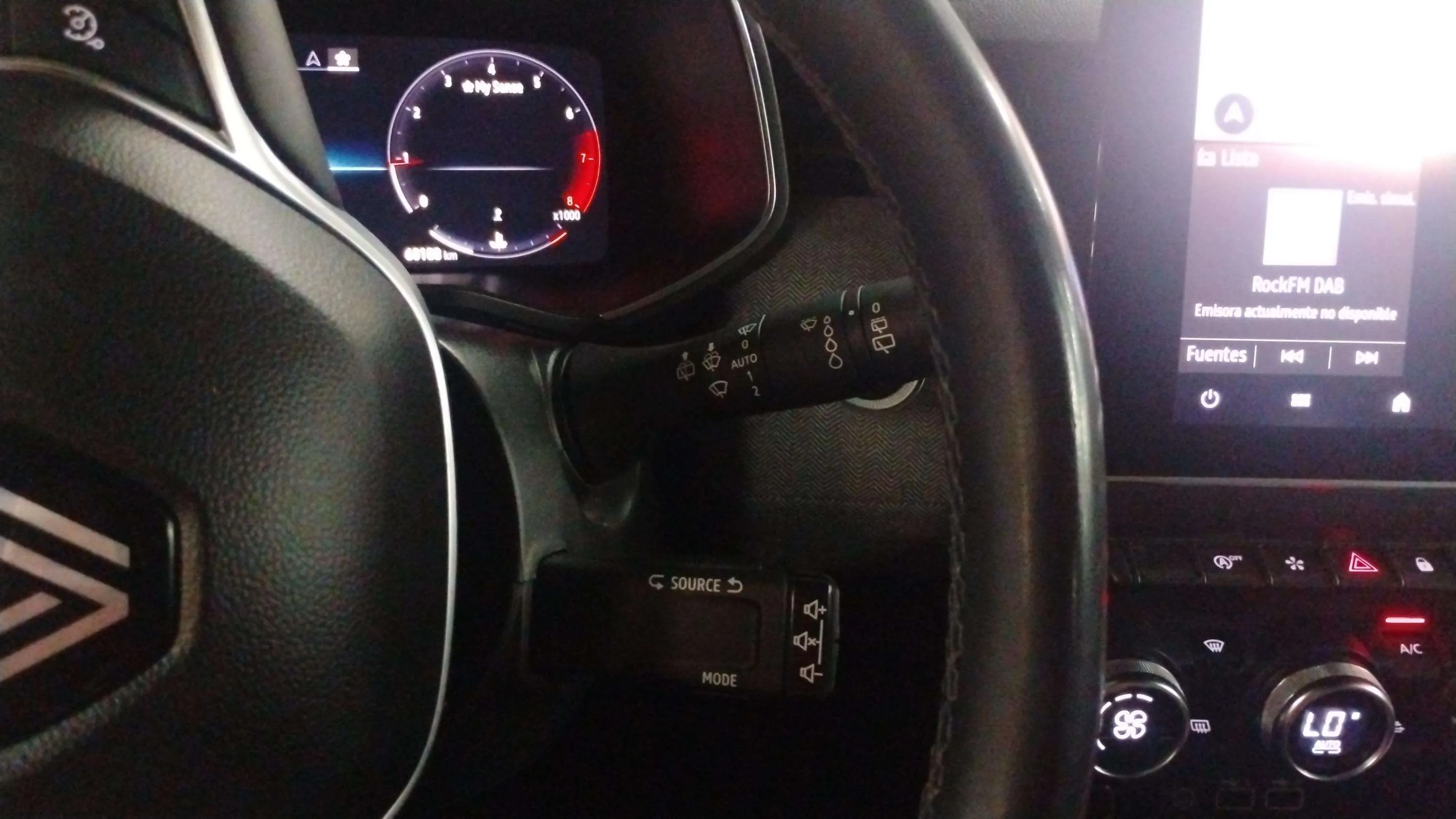 Renault Clio Techno TCe 90 - foto 22