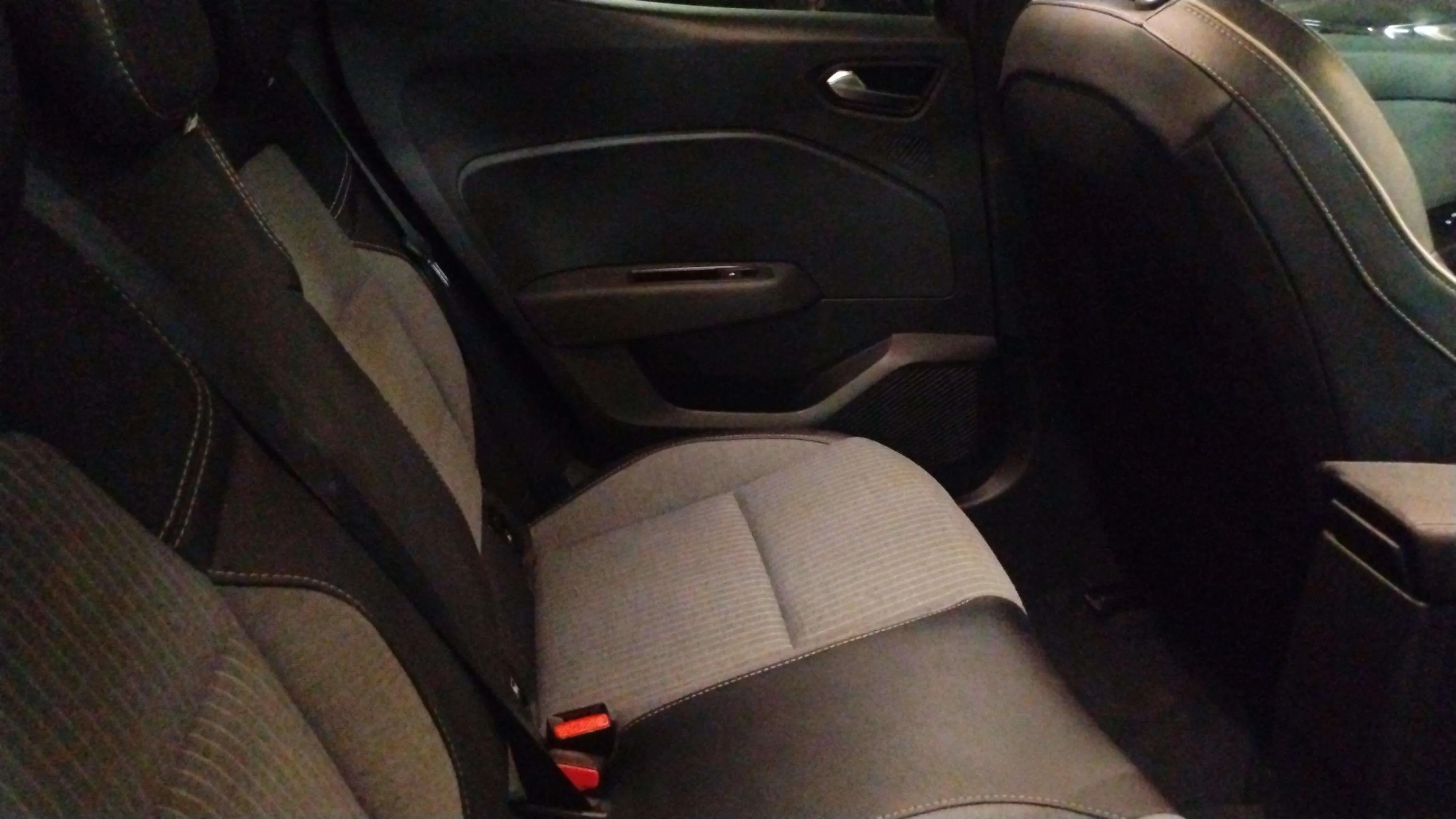 Renault Clio Techno TCe 90 - foto 12