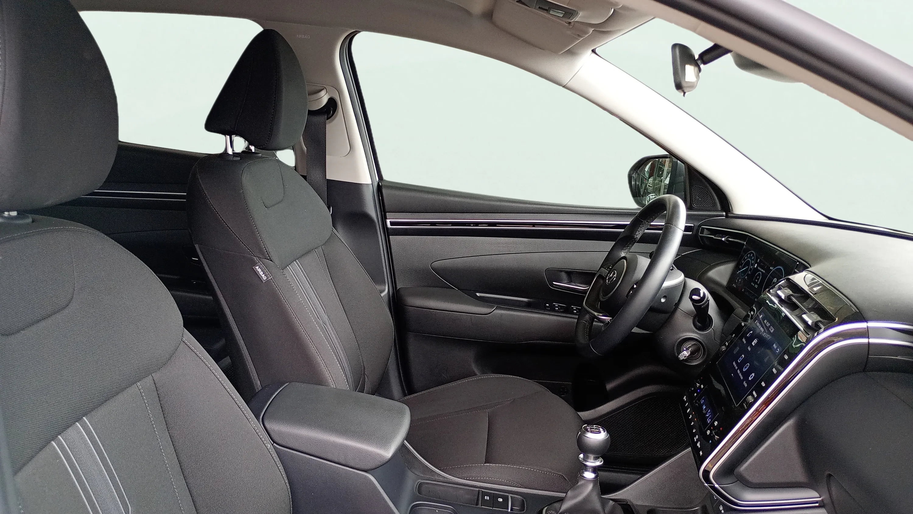Hyundai Tucson 1.6 CRDi 48V Maxx - foto 17