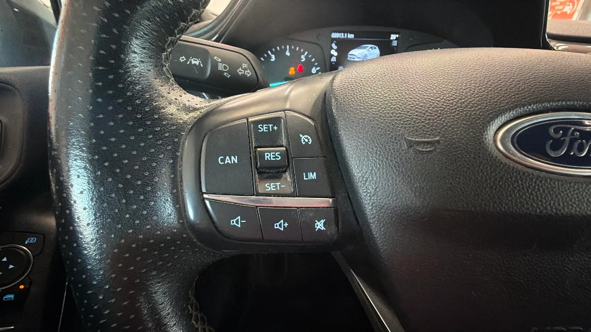 Ford Fiesta 1.0 EcoBoost ST-Line - foto 23