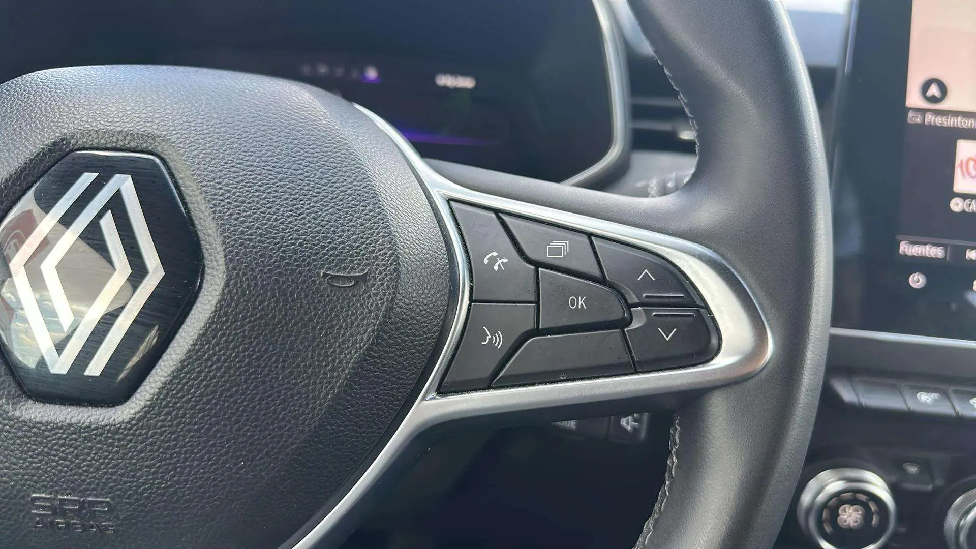 Renault Clio Techno TCe - foto 14