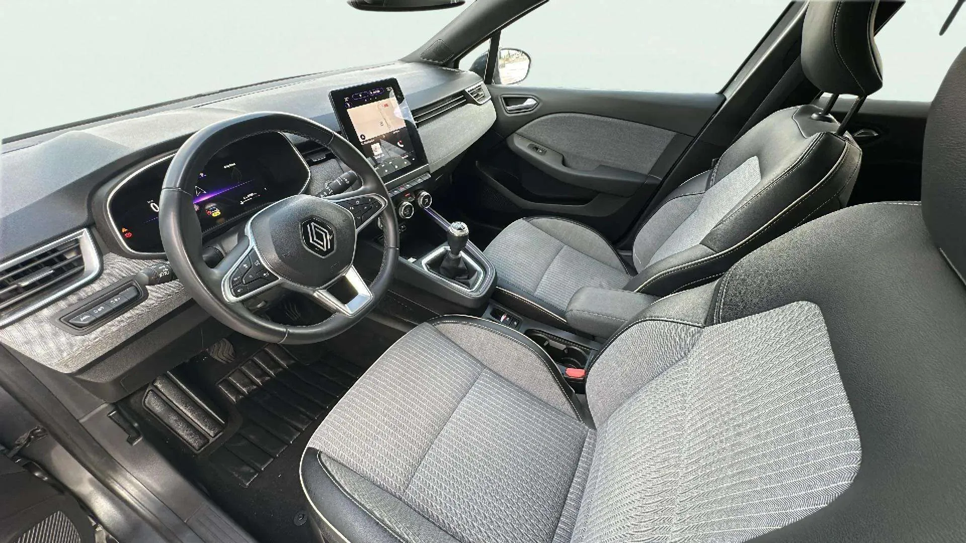 Renault Clio Techno TCe - foto 9