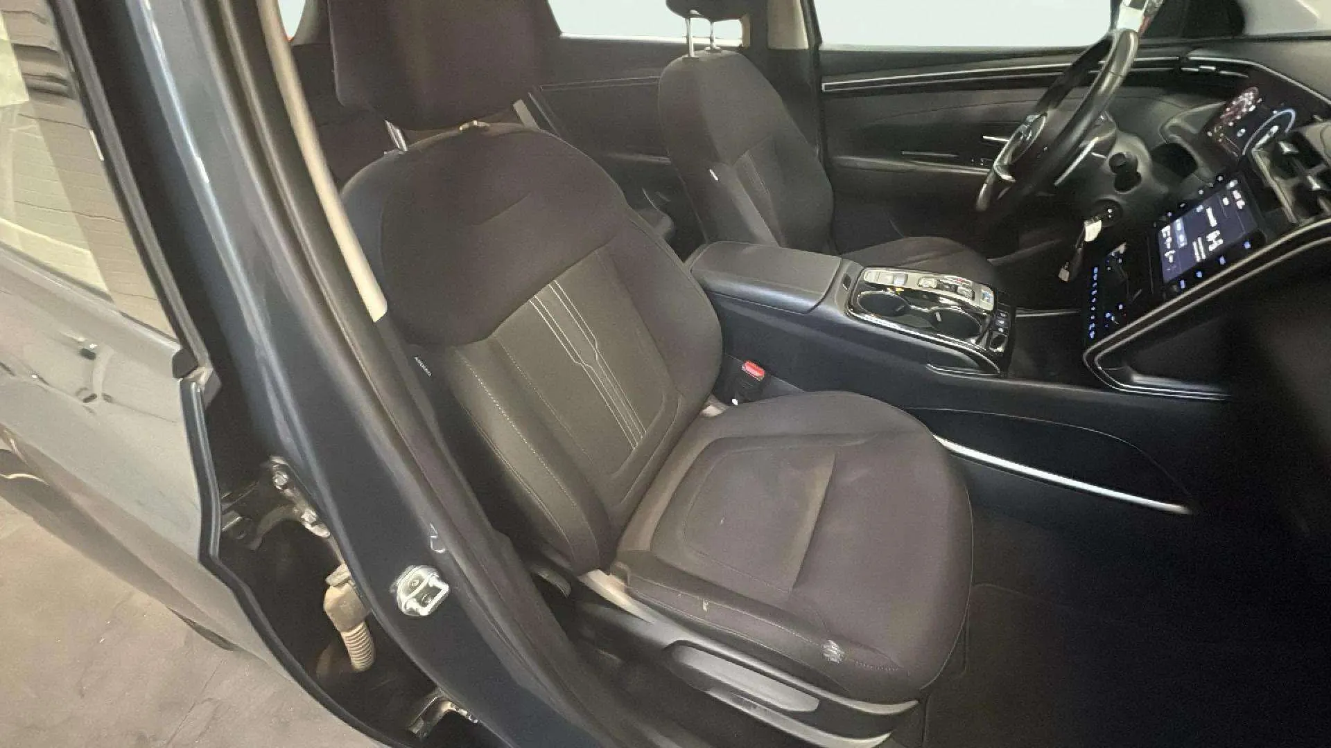 Hyundai Tucson 1.6 T-GDi HEV Maxx - foto 18